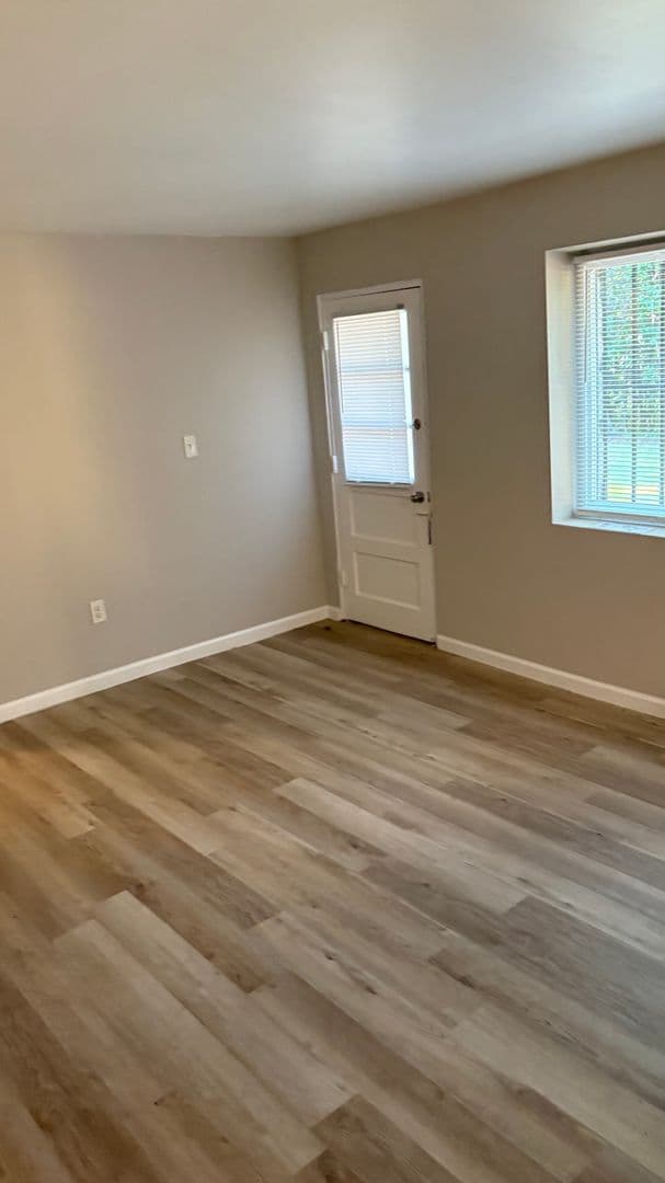 Atlanta House: 2059 Honeysuckle LN SW- Unit B