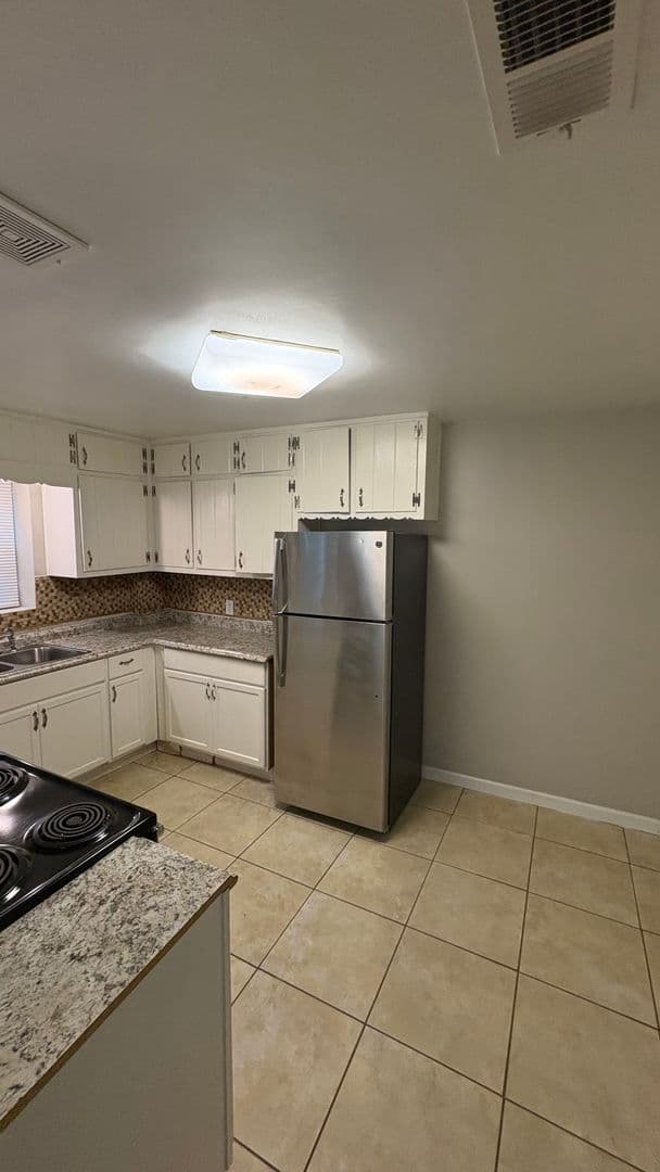 Atlanta House: 2059 Honeysuckle LN SW- Unit B