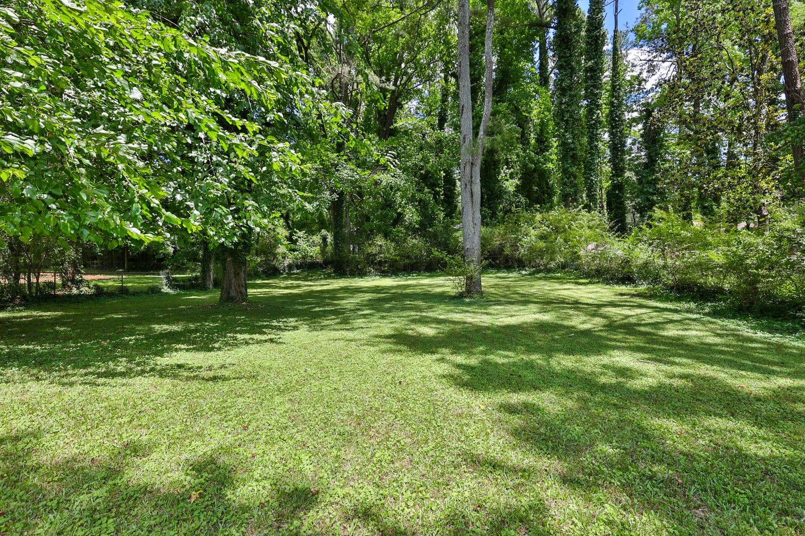 Atlanta House: 1260 Shore Dr SW