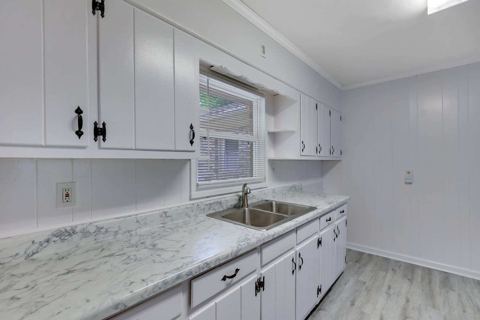 Atlanta House: 1260 Shore Dr SW