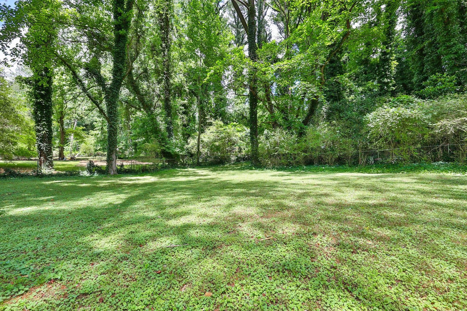 Atlanta House: 1260 Shore Dr SW