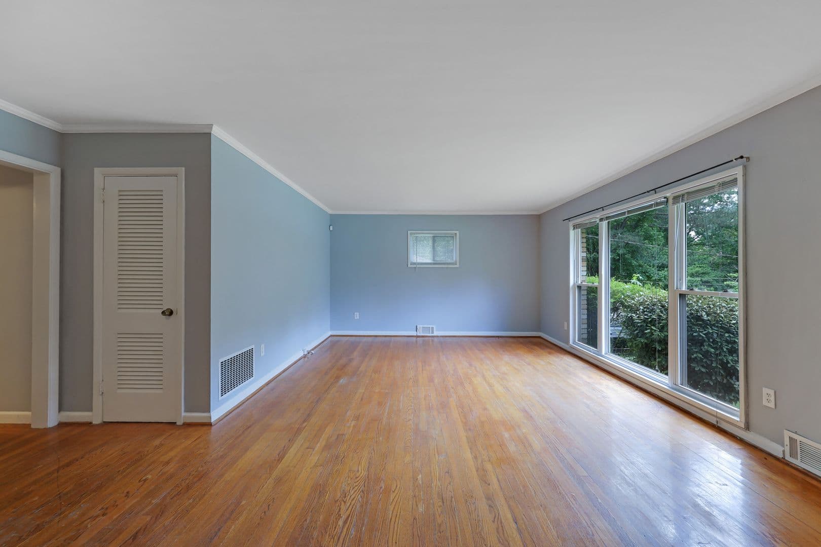 Atlanta House: 1260 Shore Dr SW