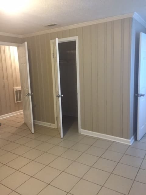 Atlanta House: 2405 Beecher Rd SW