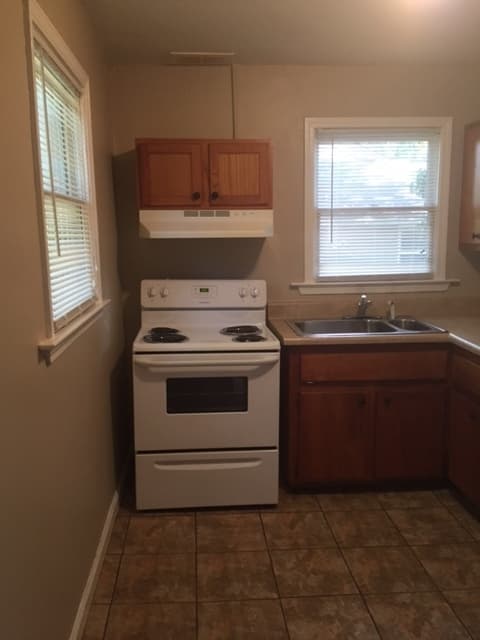 Atlanta House: 2405 Beecher Rd SW