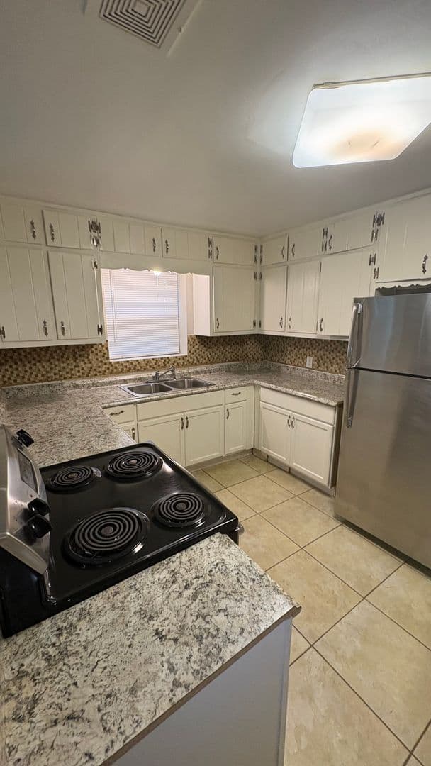 Atlanta House: 2059 Honeysuckle LN SW- Unit B