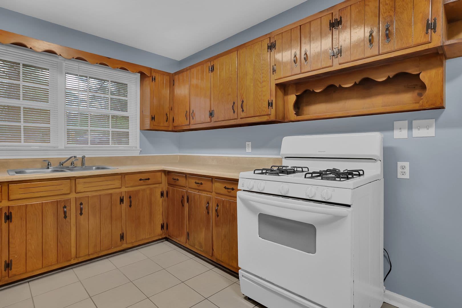 Atlanta House: 1465 Willis Mill Rd SW