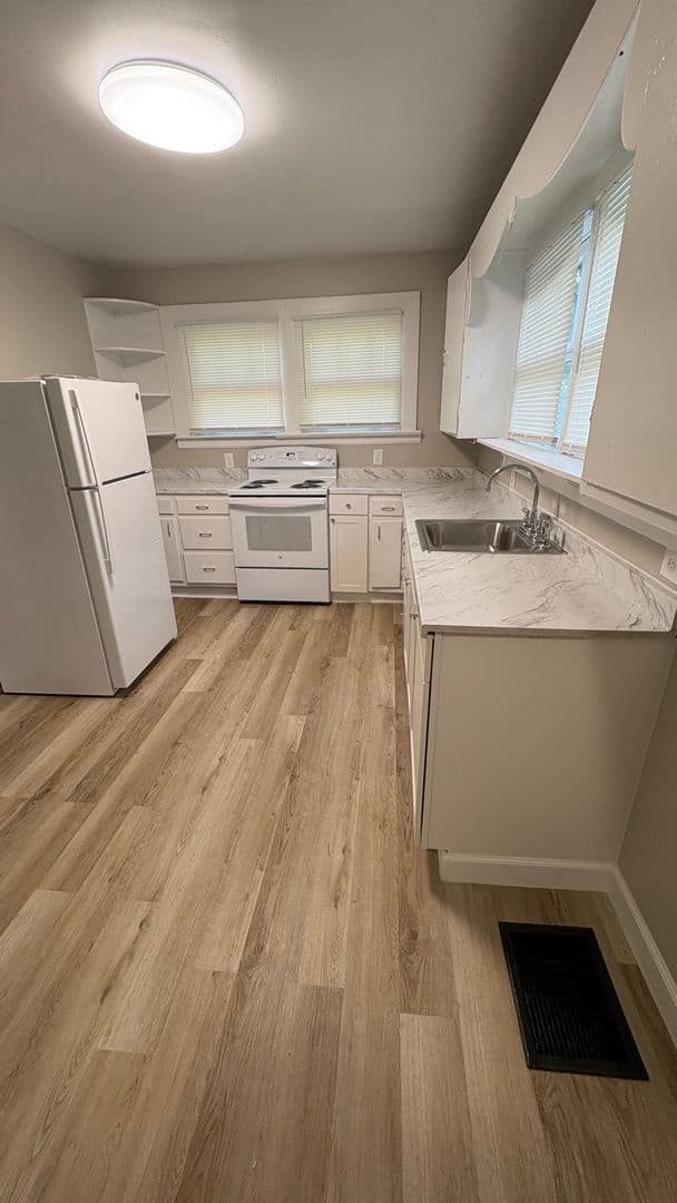 Atlanta Apartment: 4211 Campbellton Rd SW
