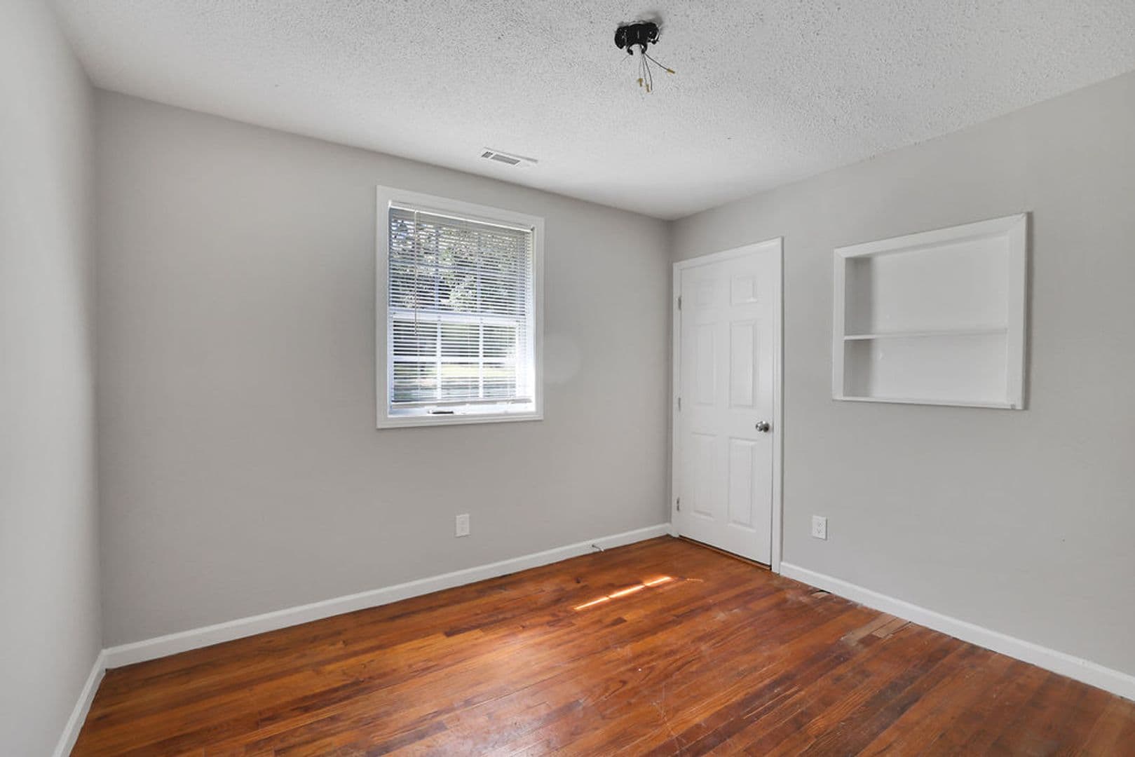Atlanta House: 863 Fairburn Rd NW
