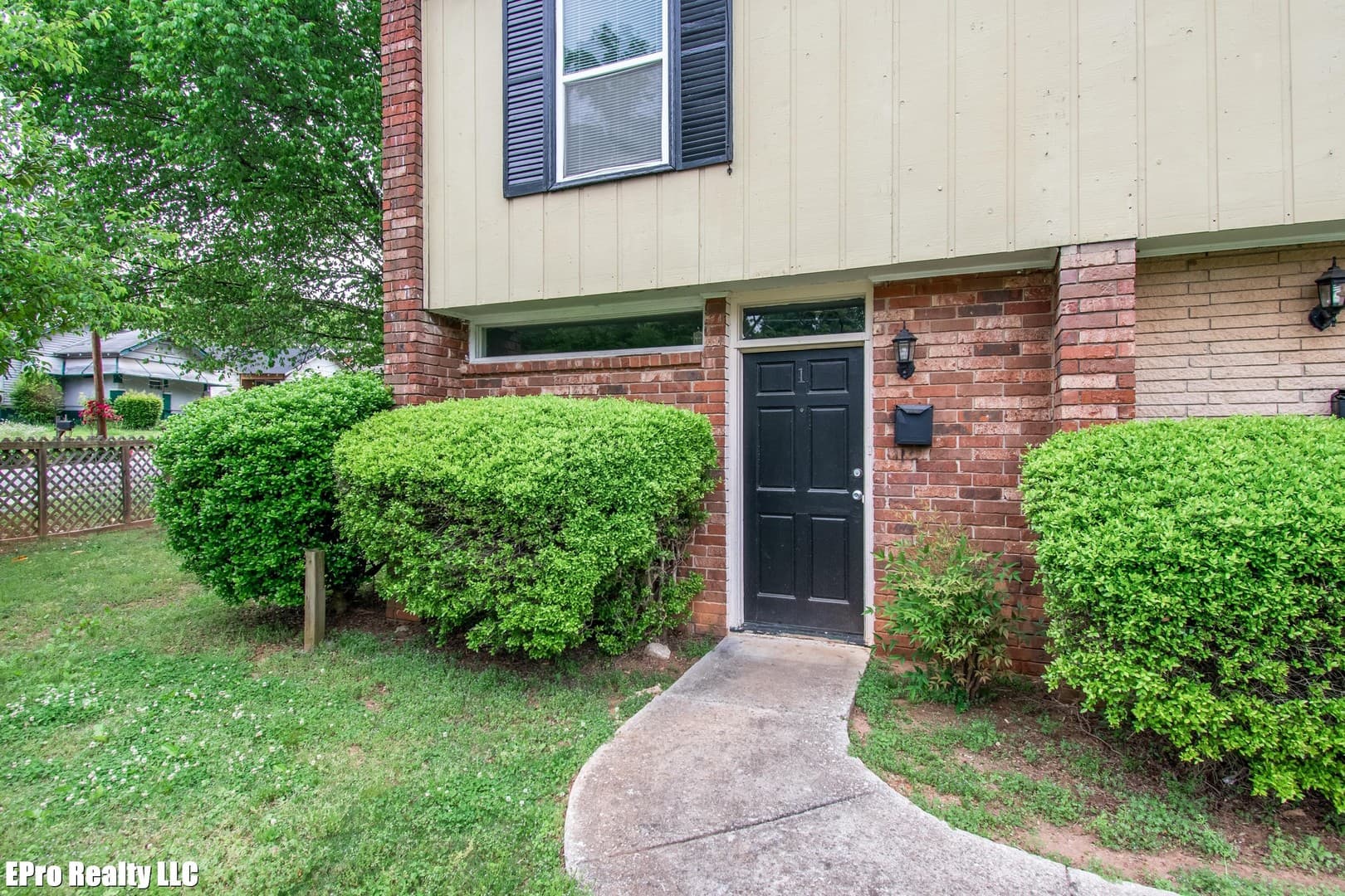 College Park House: 1790 Lyle Ave - 1