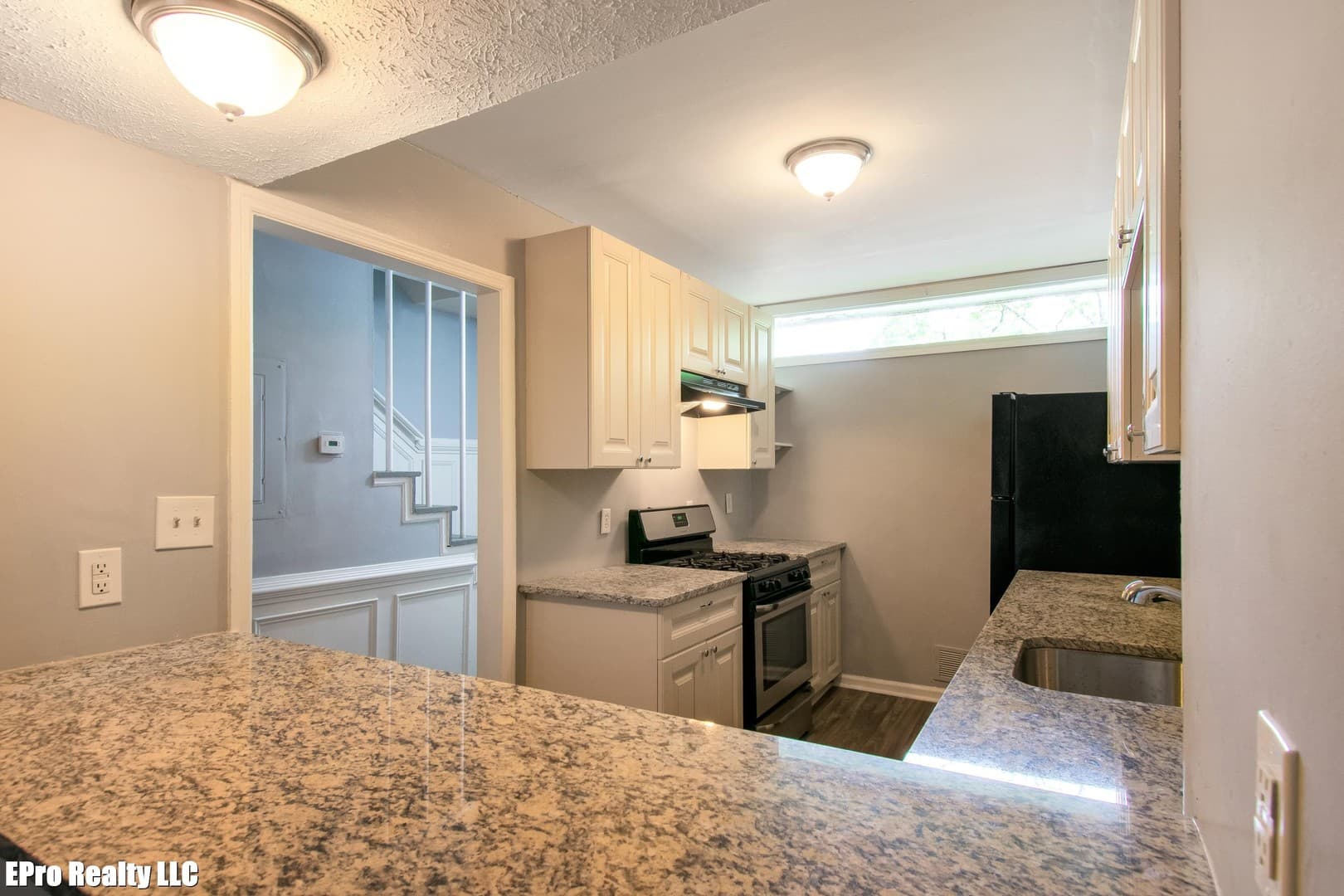 College Park House: 1790 Lyle Ave - 1