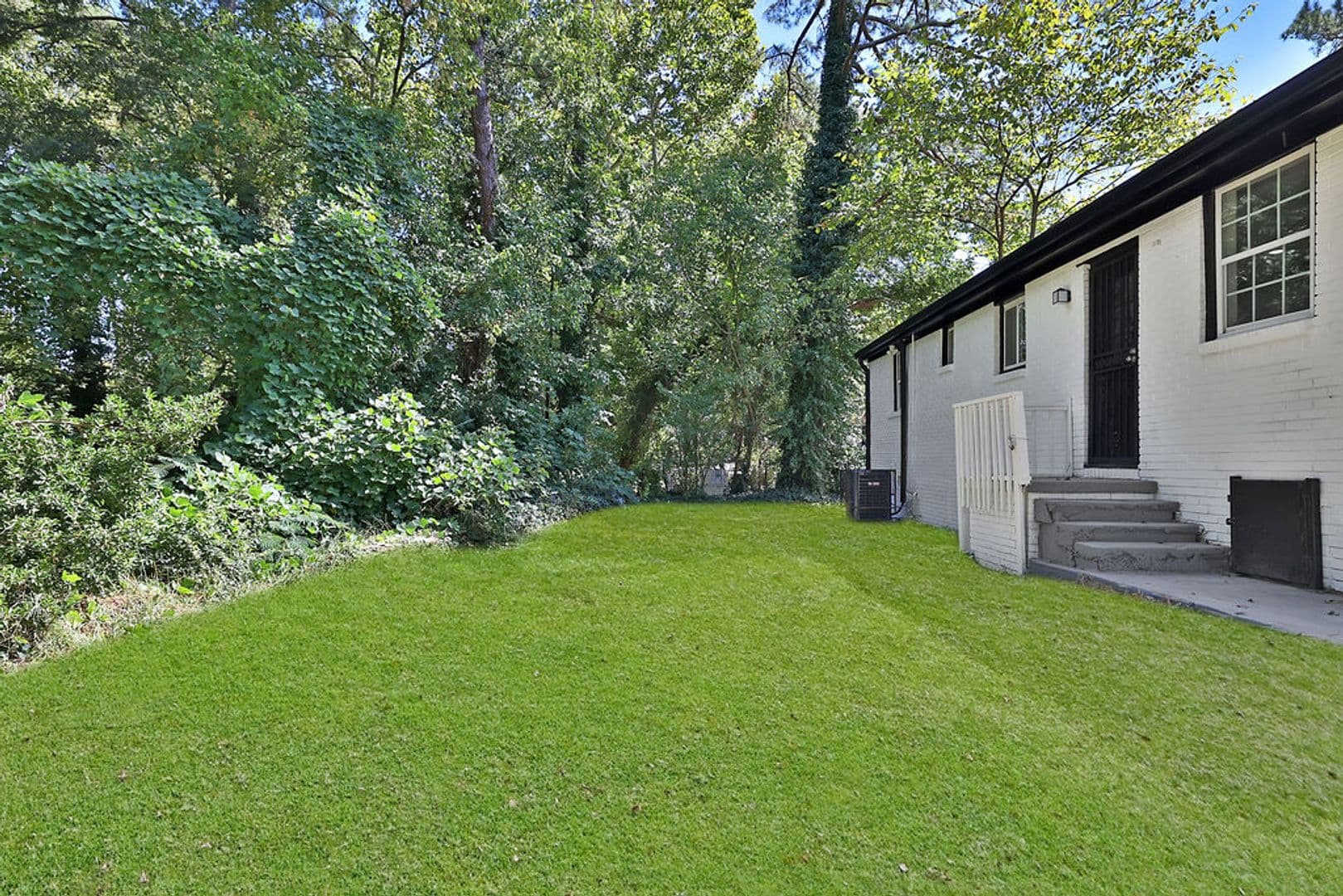 Atlanta House: 863 Fairburn Rd NW