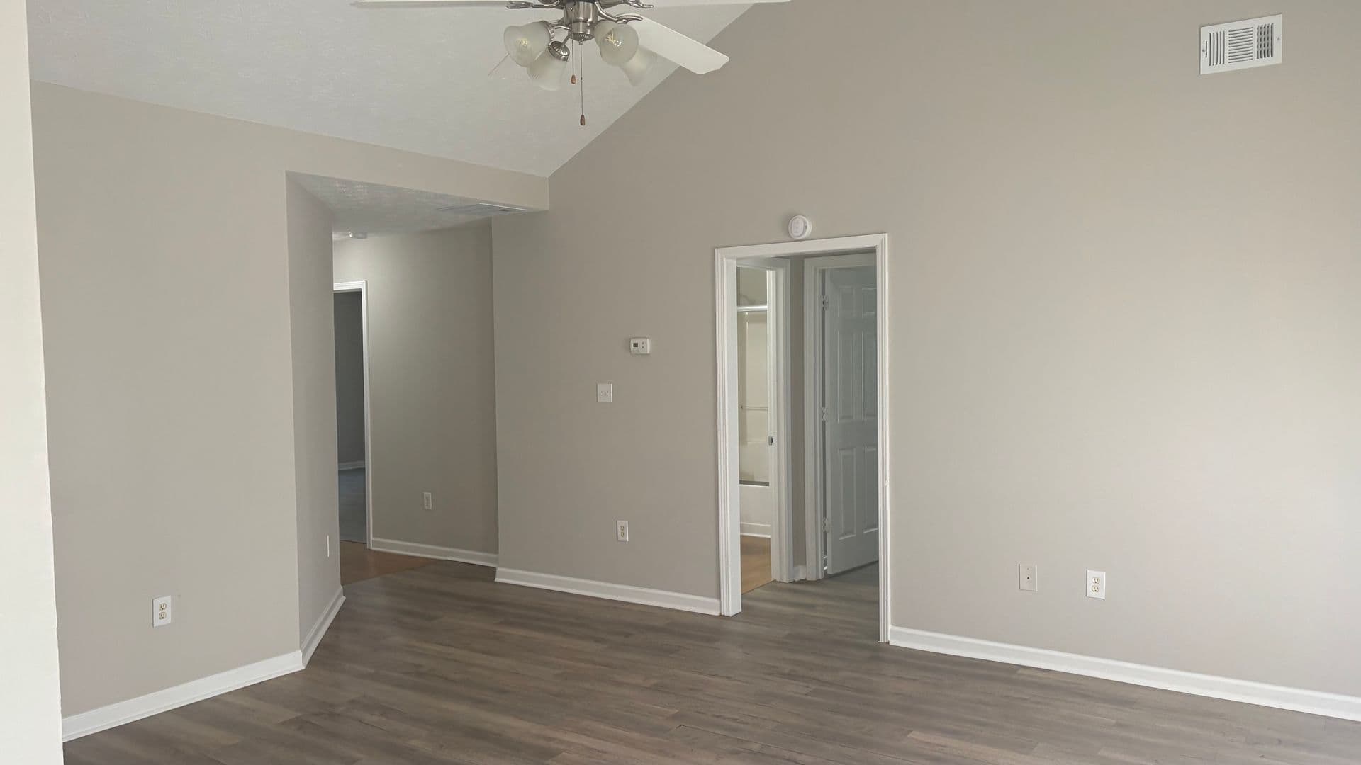 Covington House: 9123 Jefferson Village Dr