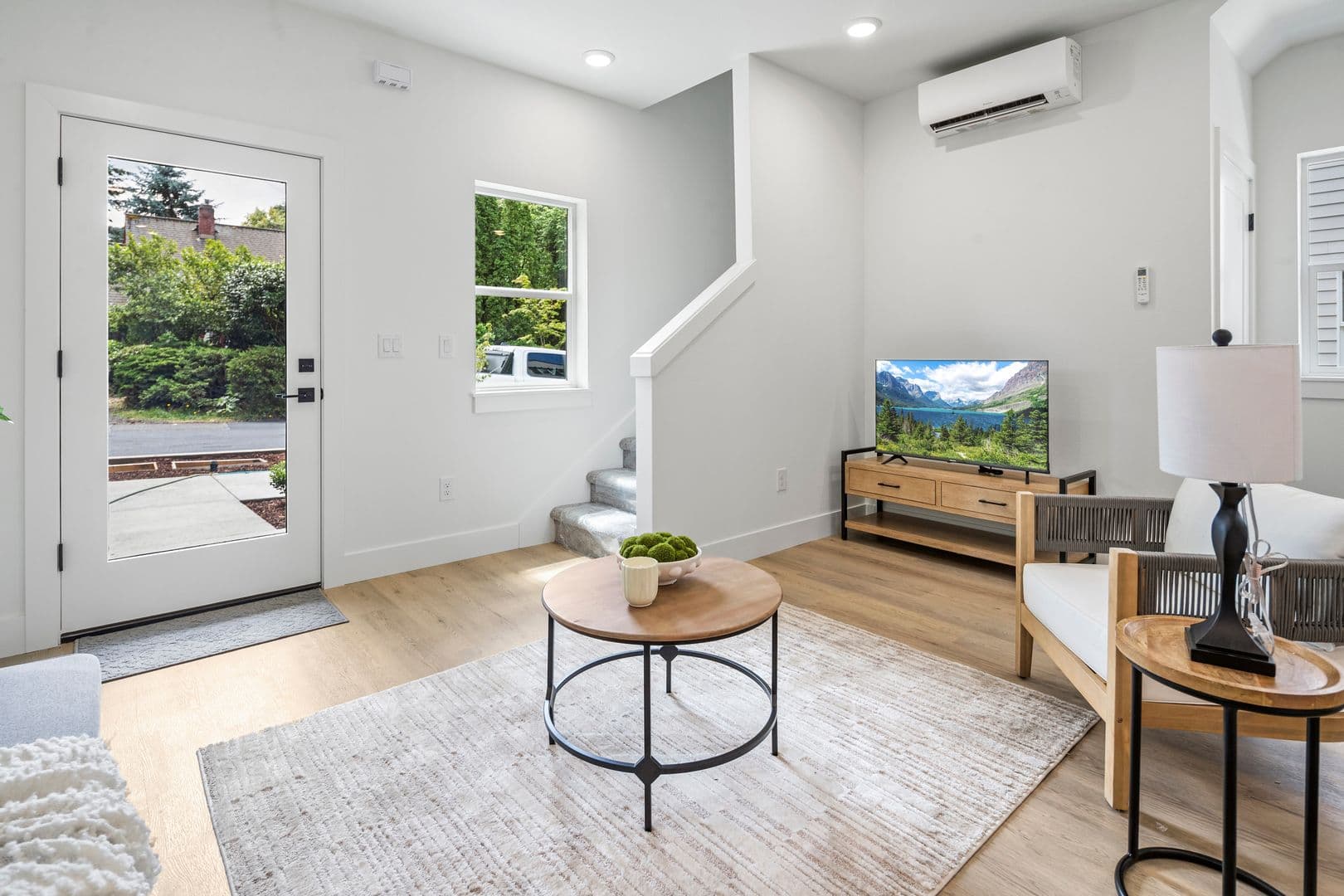 Portland House: 2011 SW Moss St