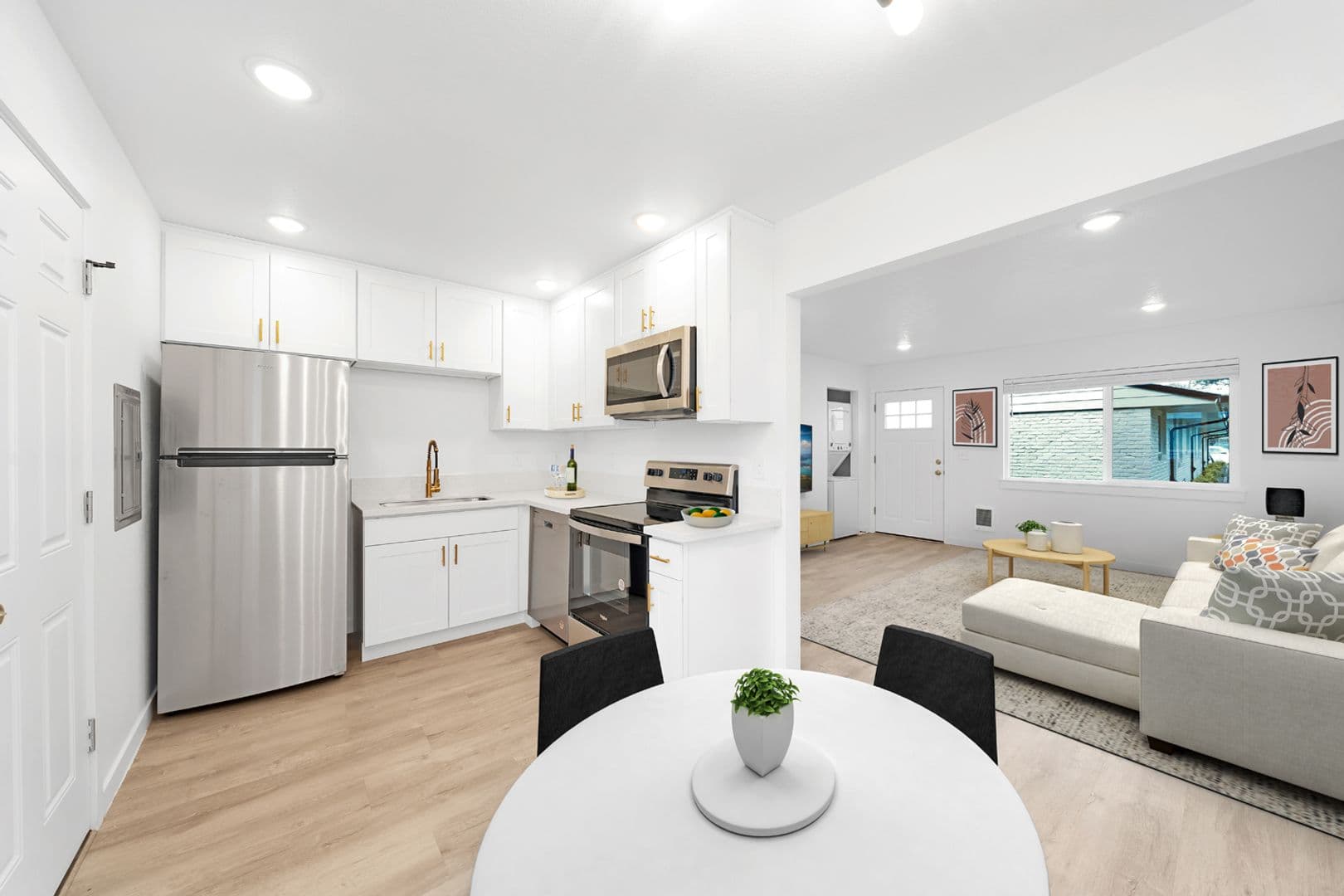 Hillsboro Apartment: 663-666 E Main St