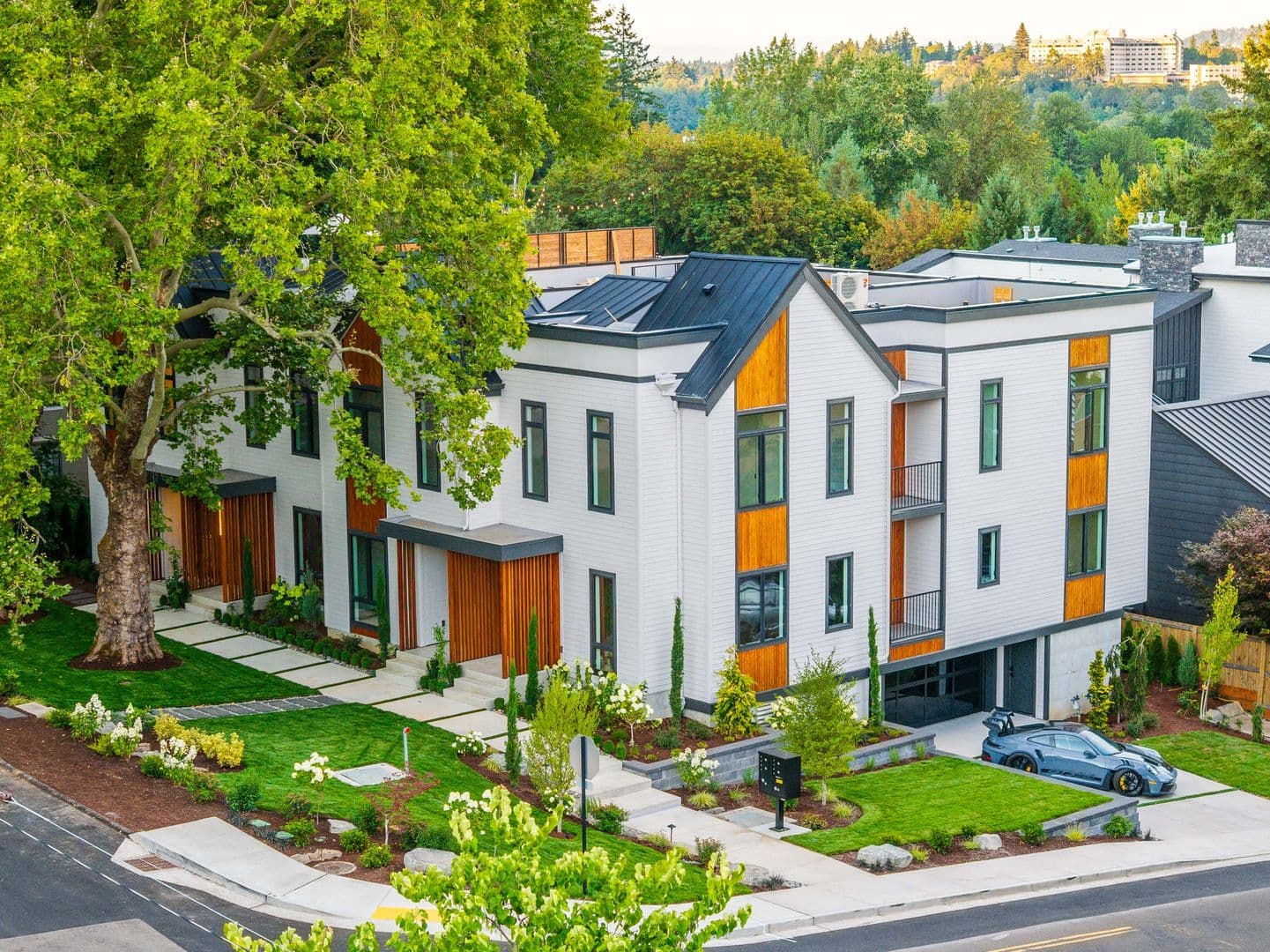 Lake Oswego House: 703 1st St