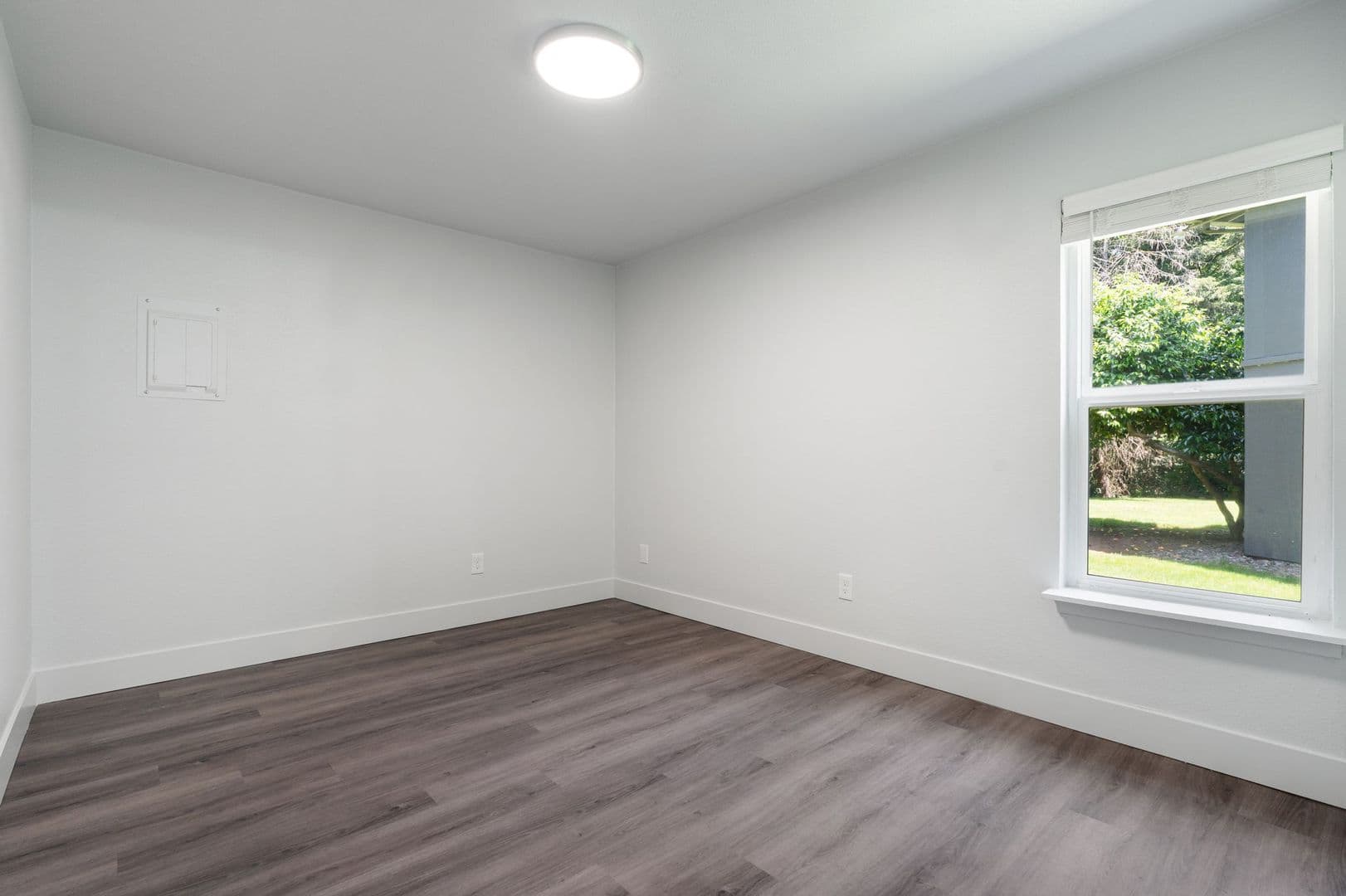 Vancouver Apartment: 3201 E 33rd St
