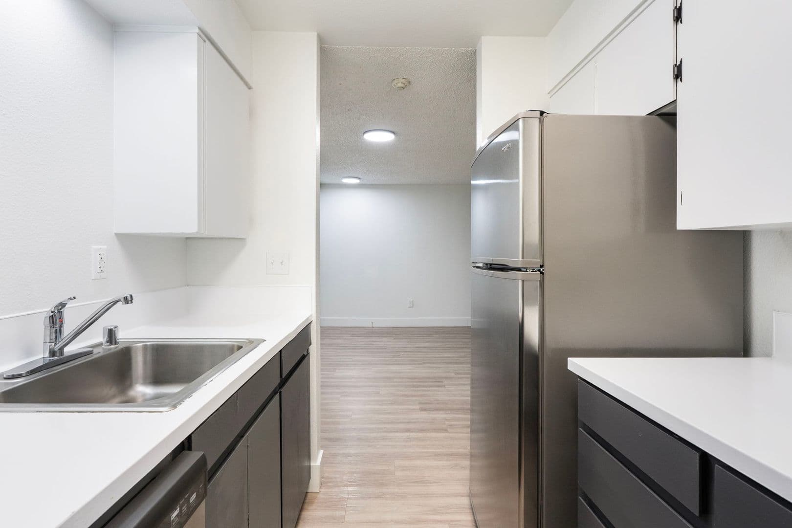 Vancouver Apartment: 3201 E 33rd St