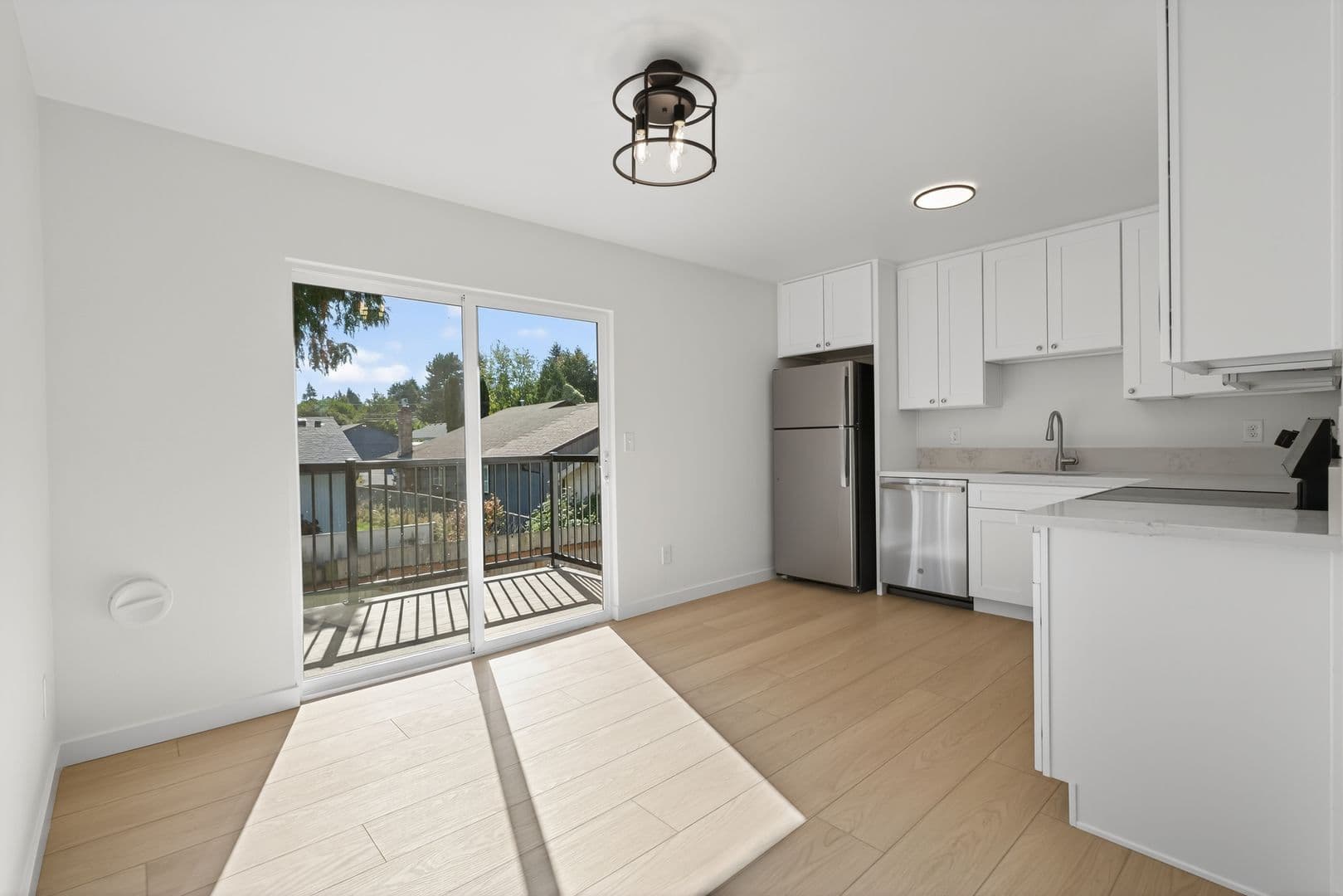 Portland Apartment: 10934 & 10950-10974 NE Wygant St