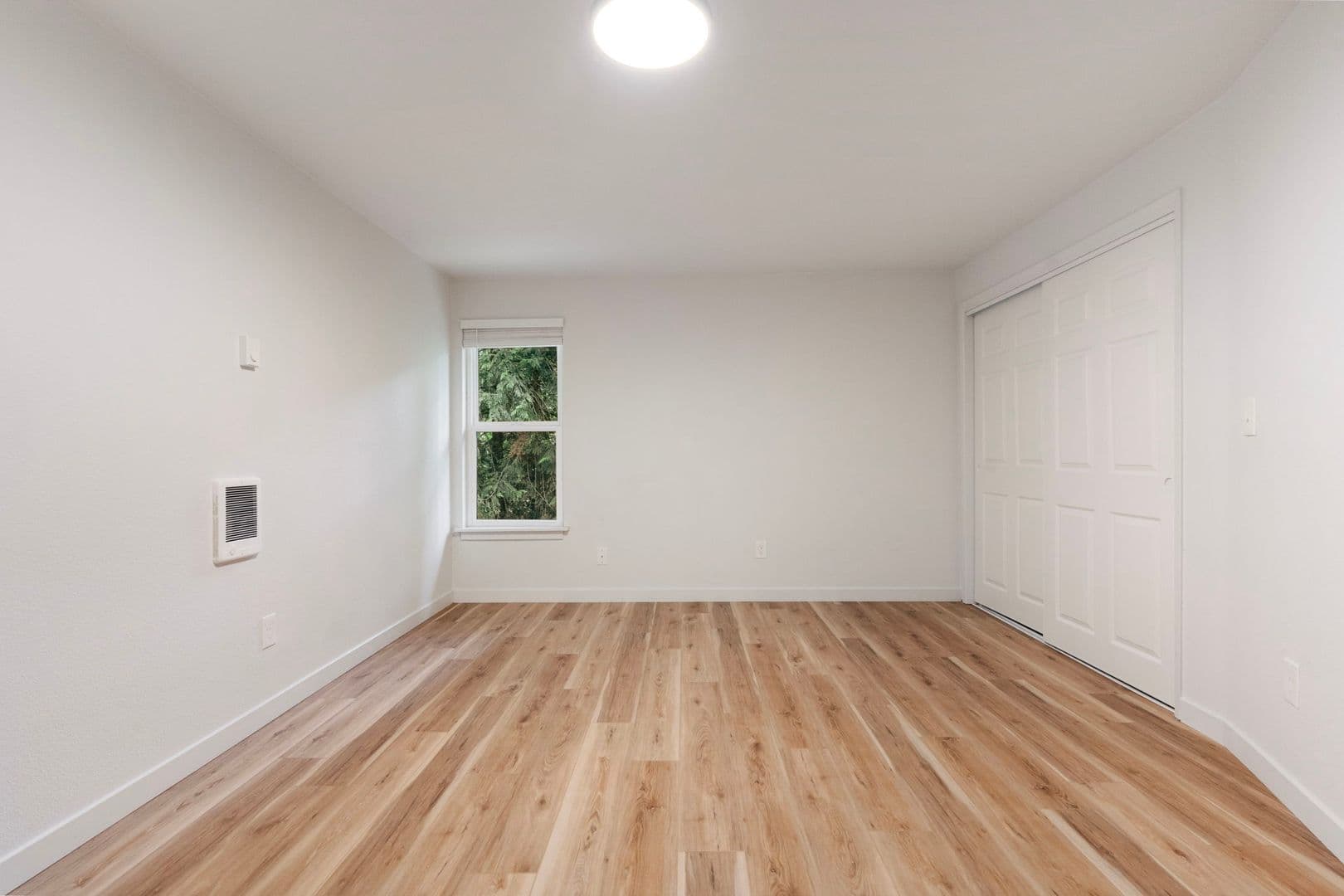 Vancouver Apartment: 3201 E 33rd St
