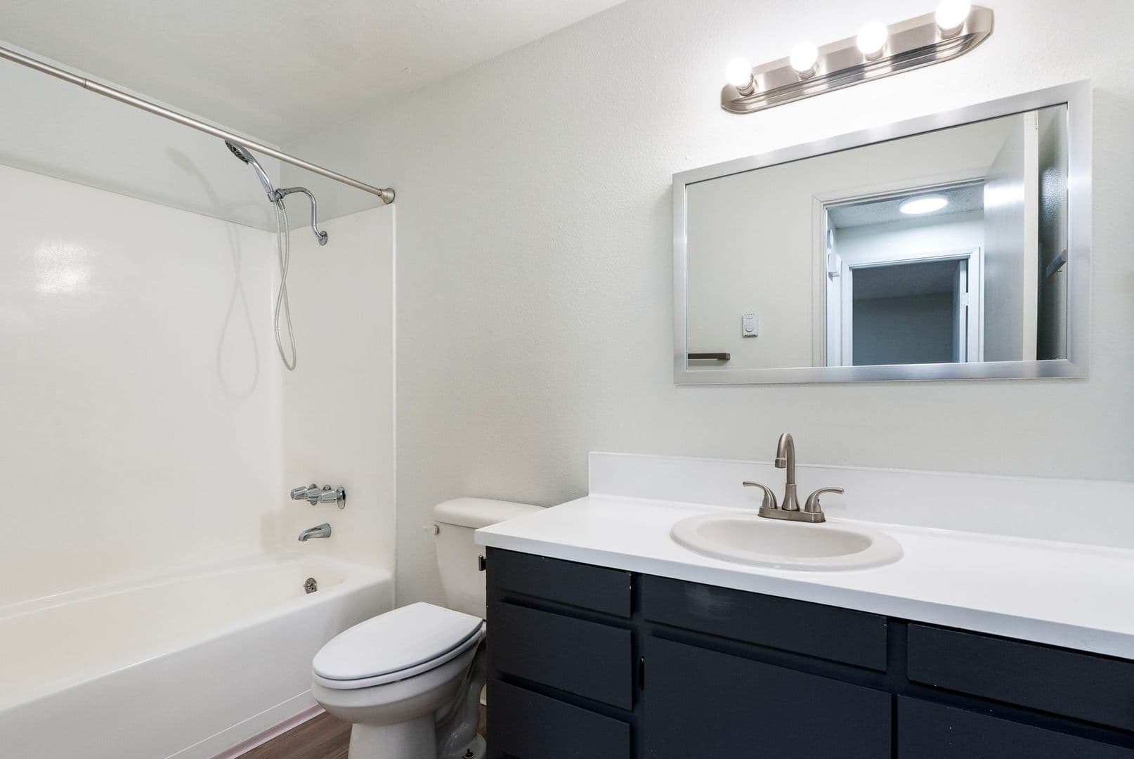 Vancouver Apartment: 3201 E 33rd St