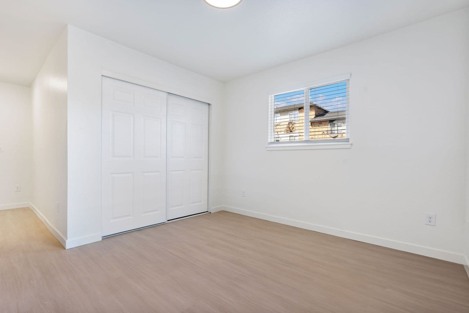 Gresham Apartment: 805 NE Kane Drive
