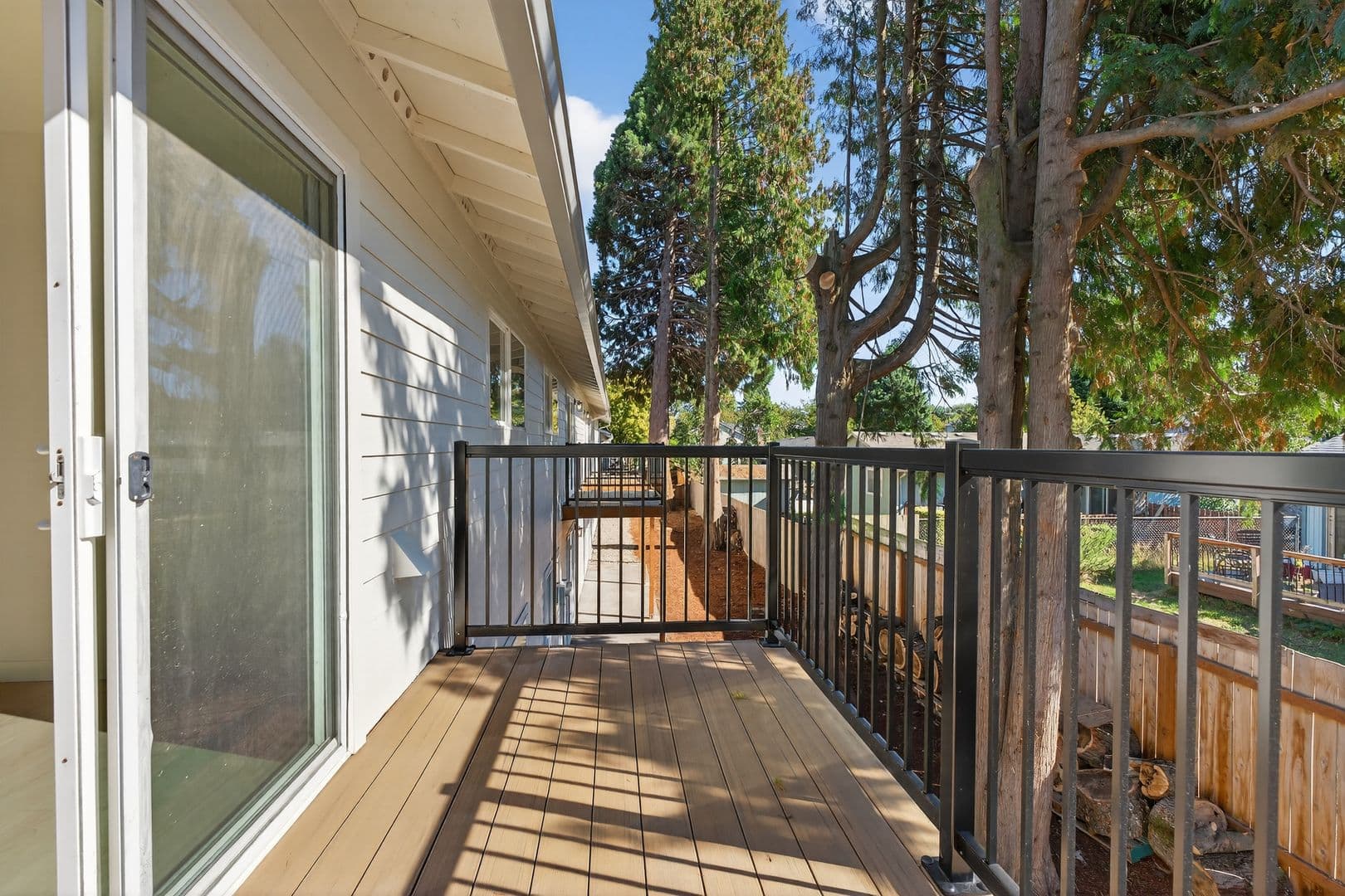 Portland Apartment: 10934 & 10950-10974 NE Wygant St