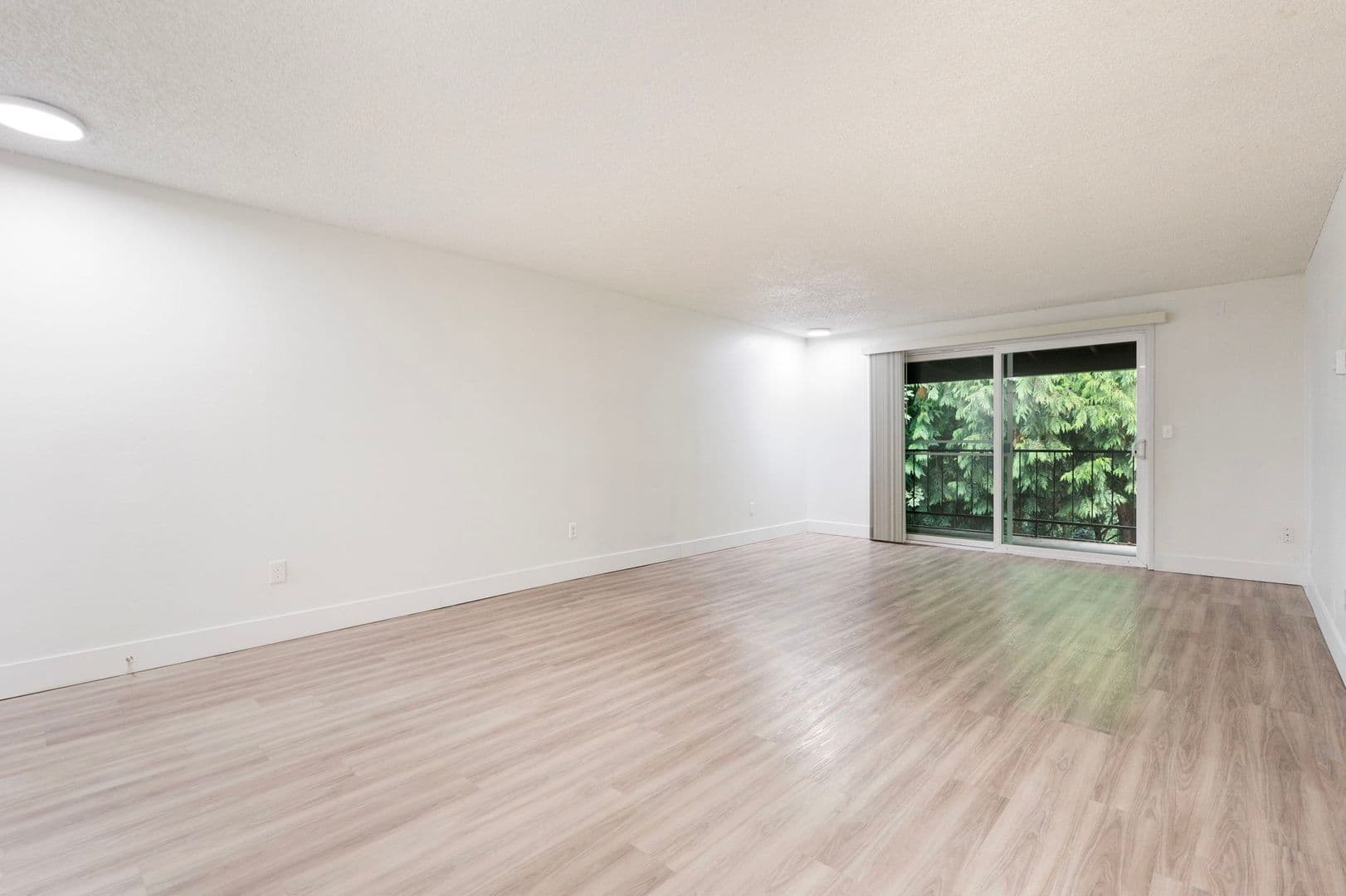 Vancouver Apartment: 3201 E 33rd St