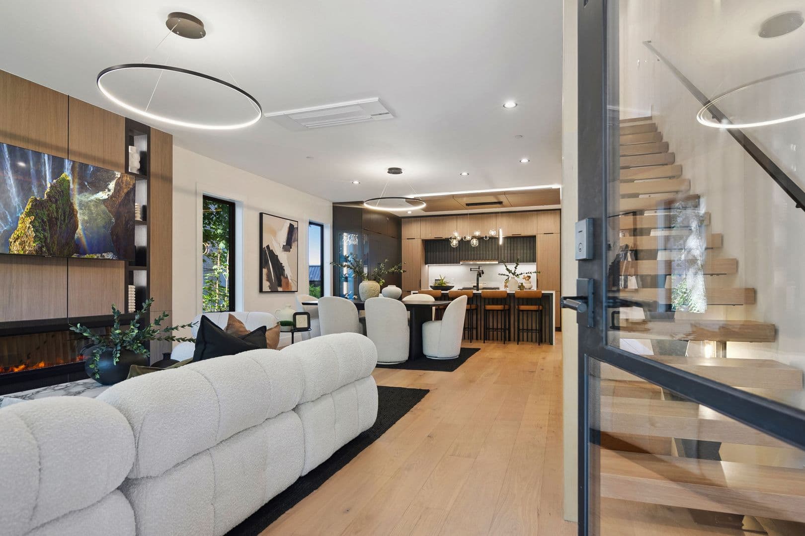 Lake Oswego House: 703 1st St