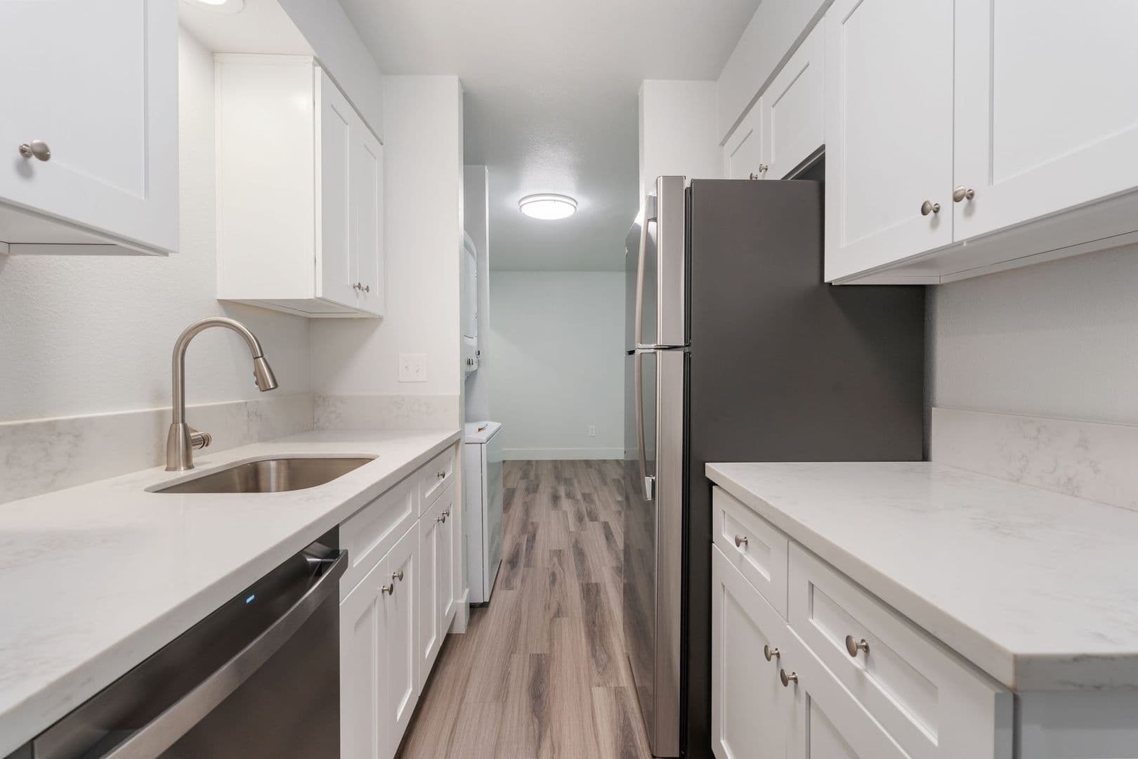 Vancouver Apartment: 3201 E 33rd St
