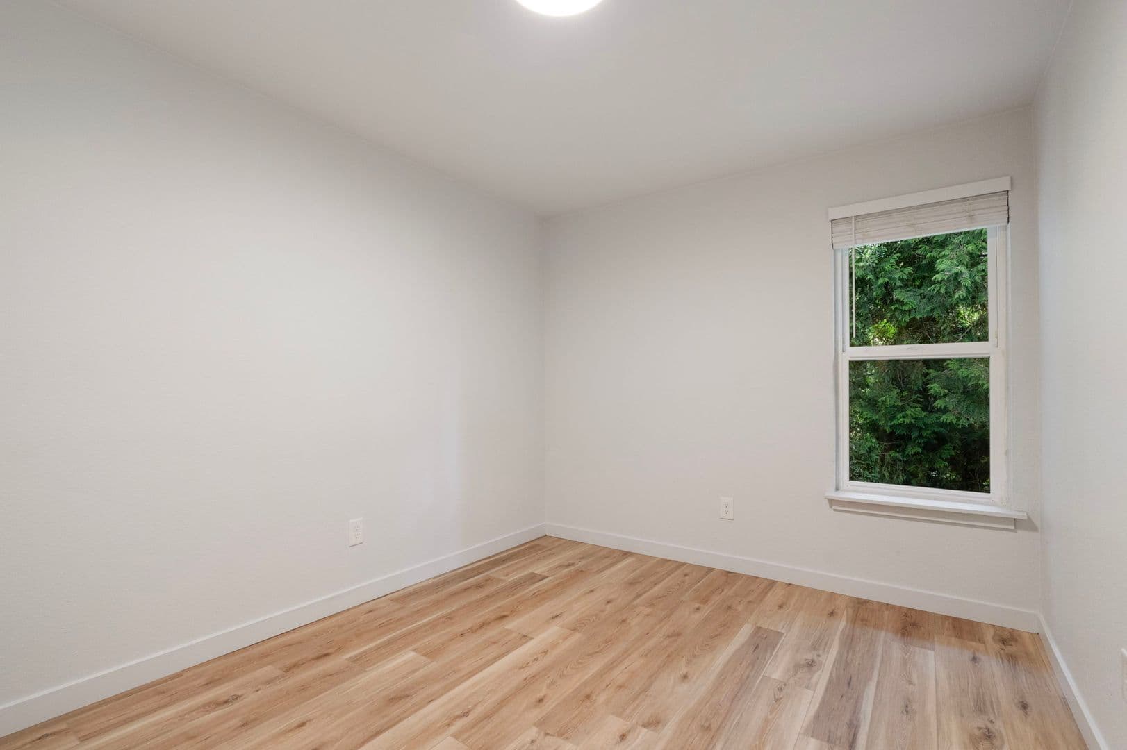 Vancouver Apartment: 3201 E 33rd St