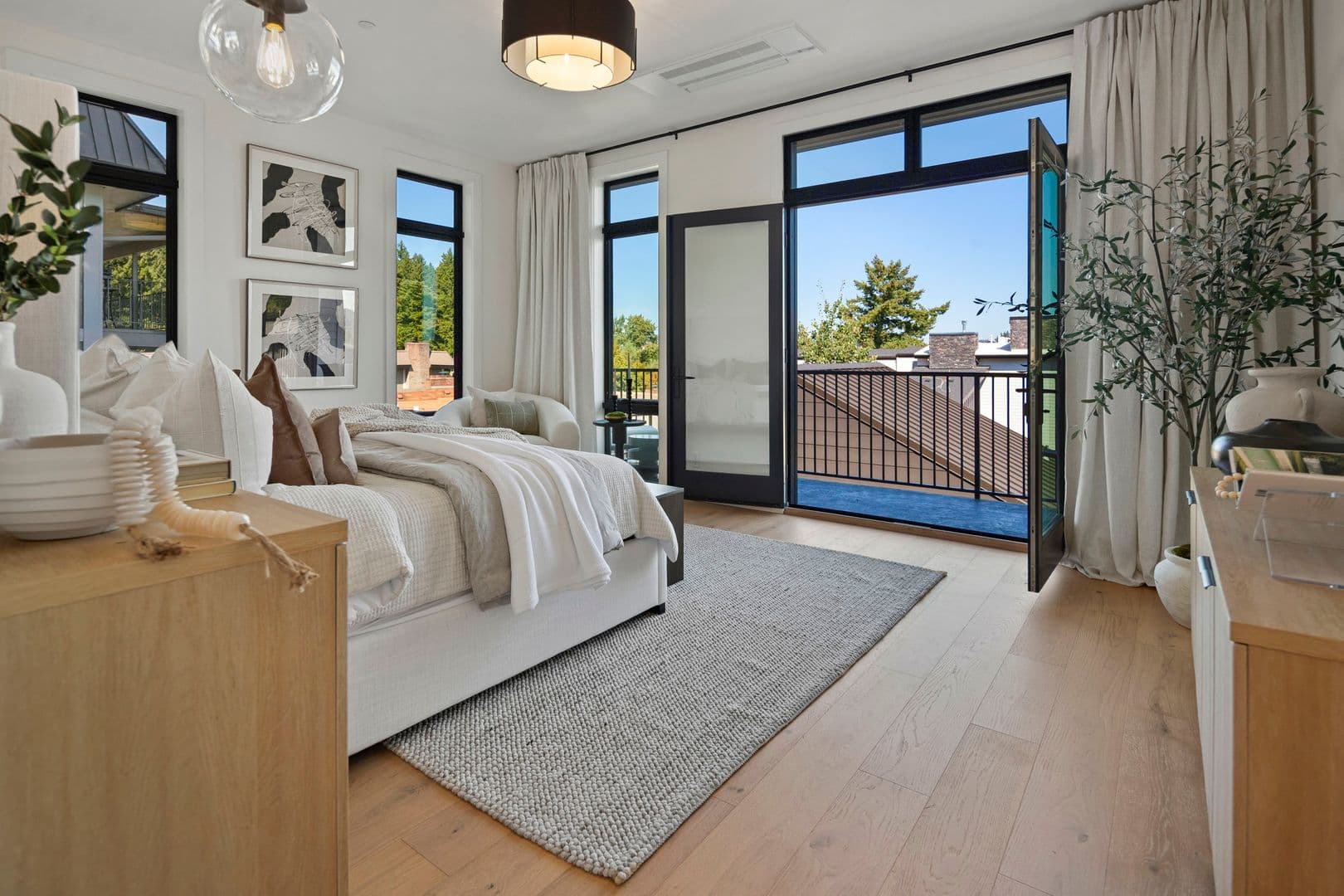 Lake Oswego House: 703 1st St