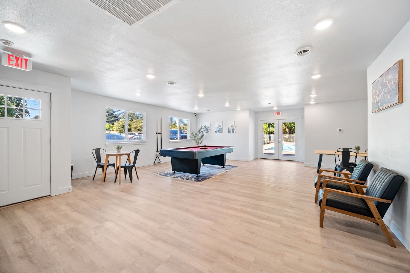 Vancouver Apartment: 3201 E 33rd St