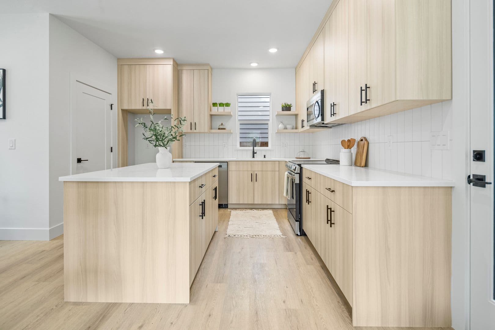 Portland House: 2011 SW Moss St