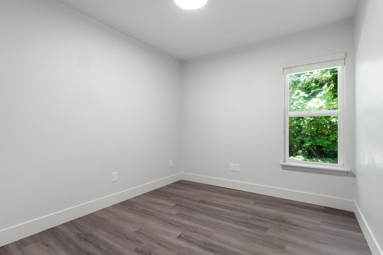 Vancouver Apartment: 3201 E 33rd St