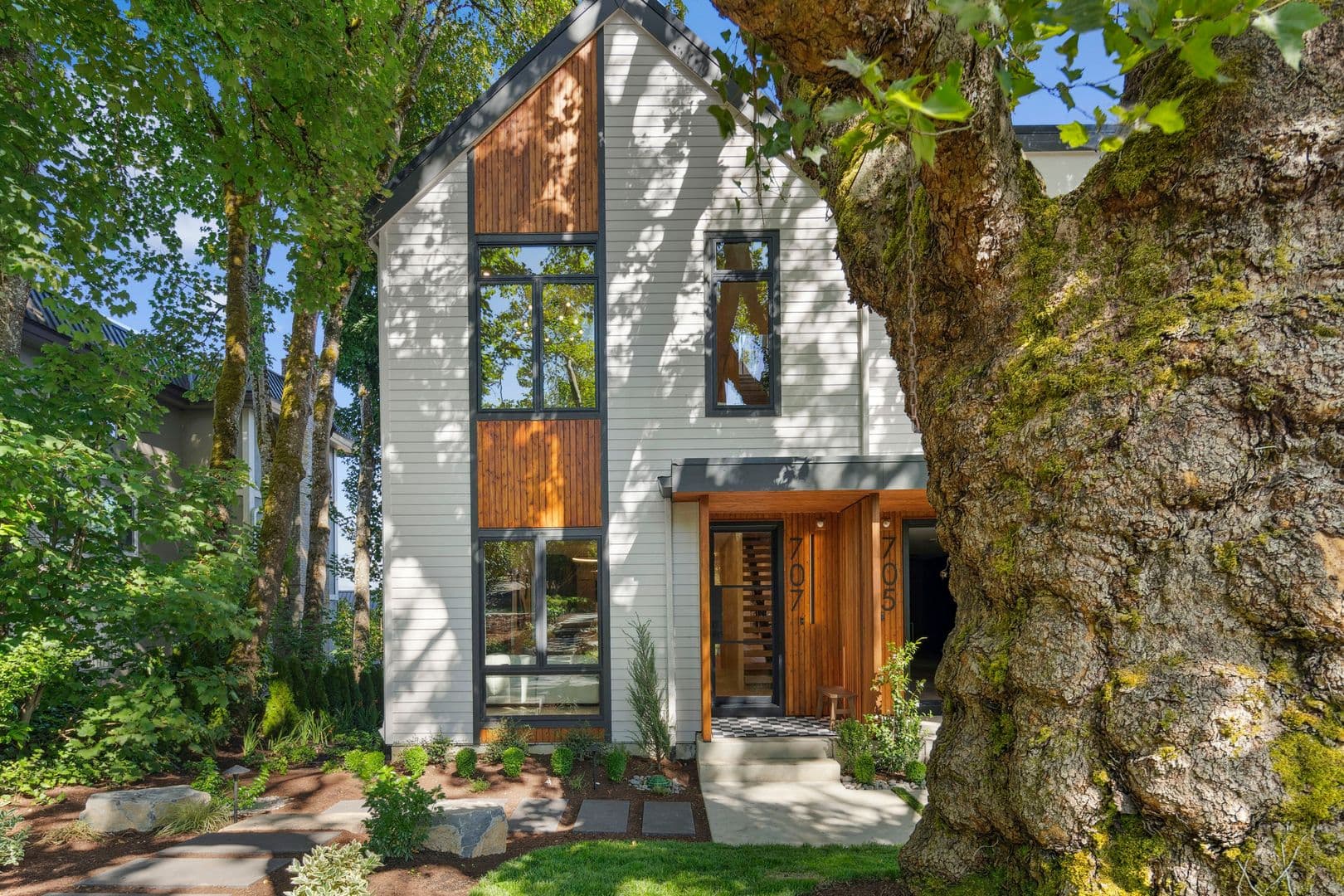 Lake Oswego House: 703 1st St