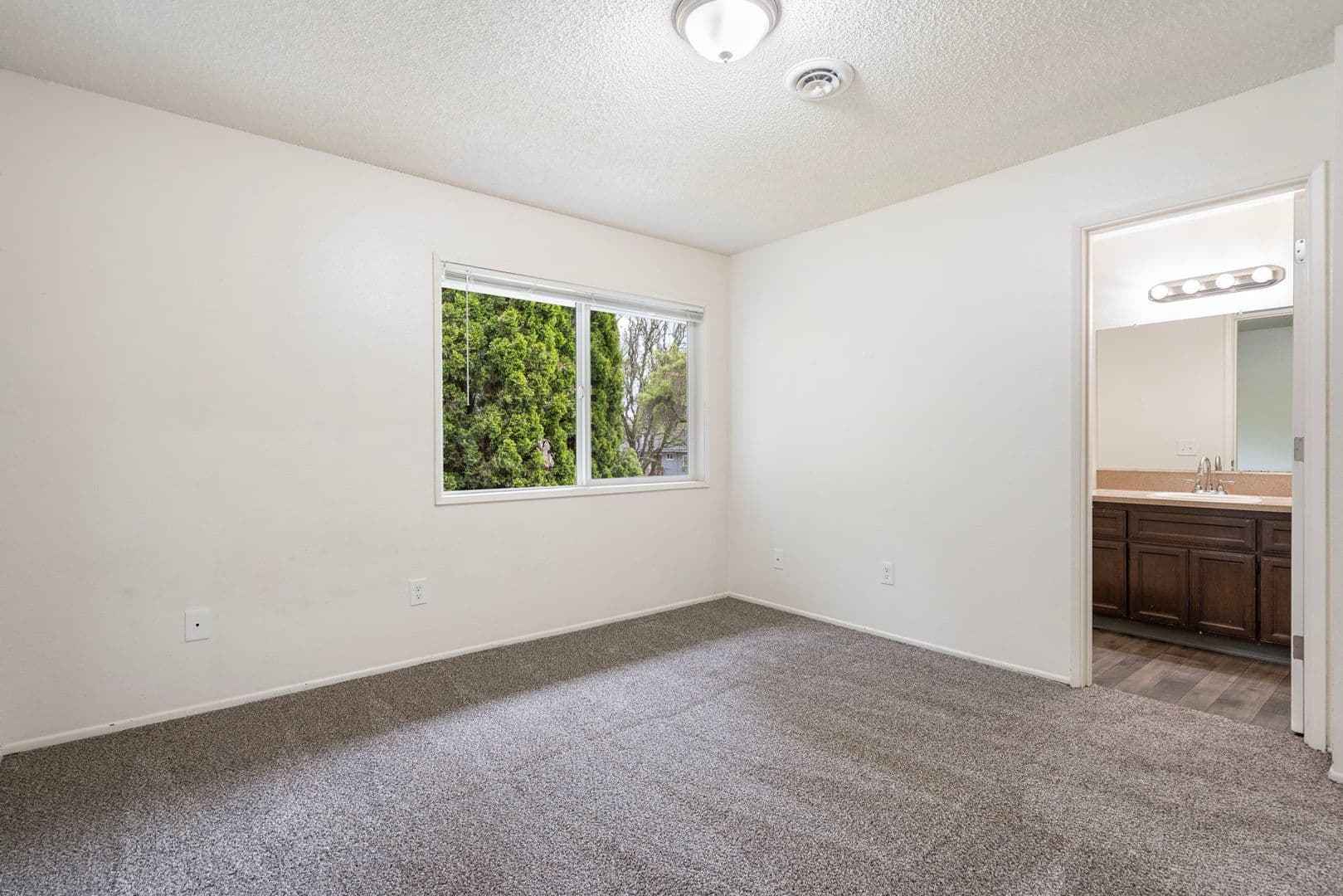 Beaverton Apartment: 3860 SW 178th Ave