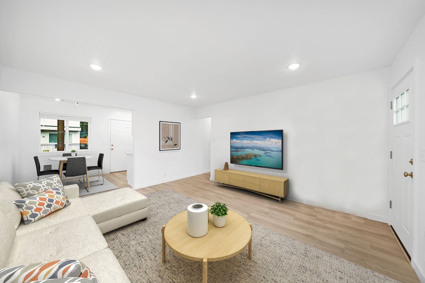 Hillsboro Apartment: 663-666 E Main St