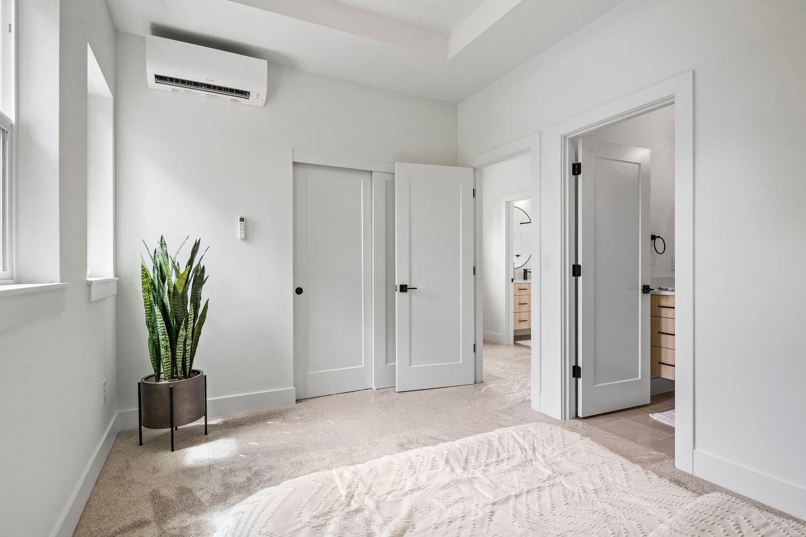 Portland House: 2011 SW Moss St