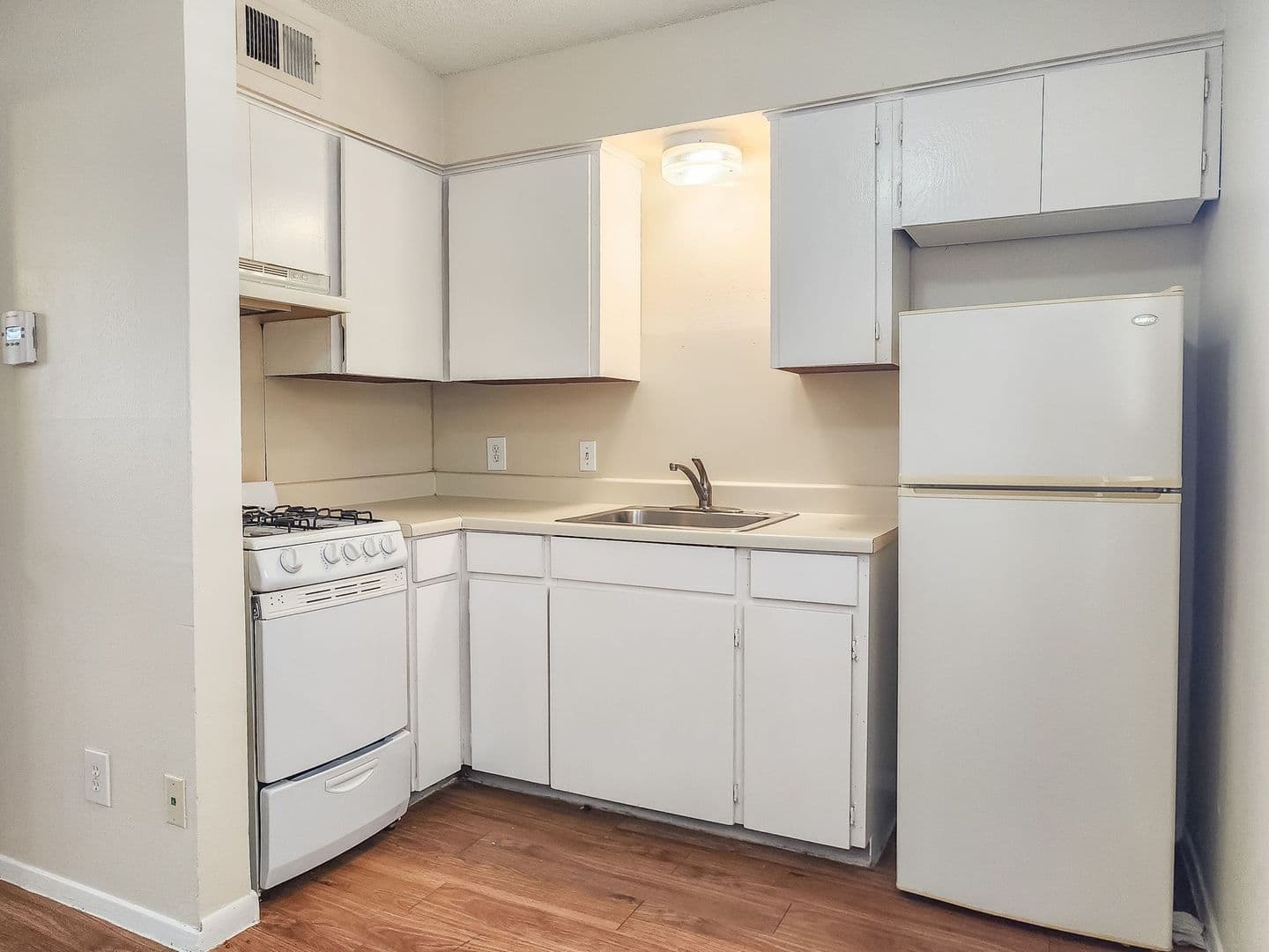 Austin Apartment: 924 E. Dean Keeton Street