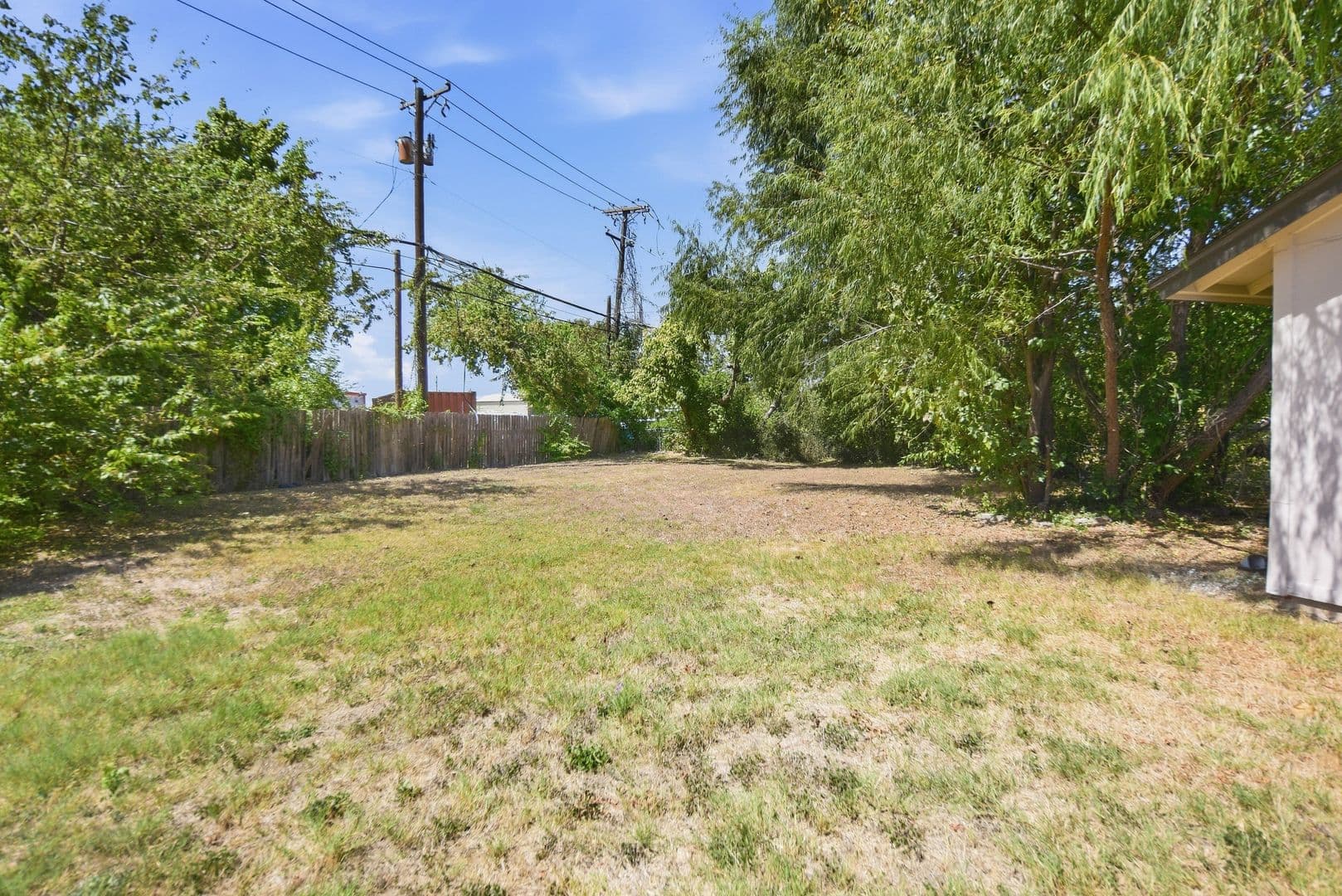 Round Rock Apartment: 1918 Nicole Circle