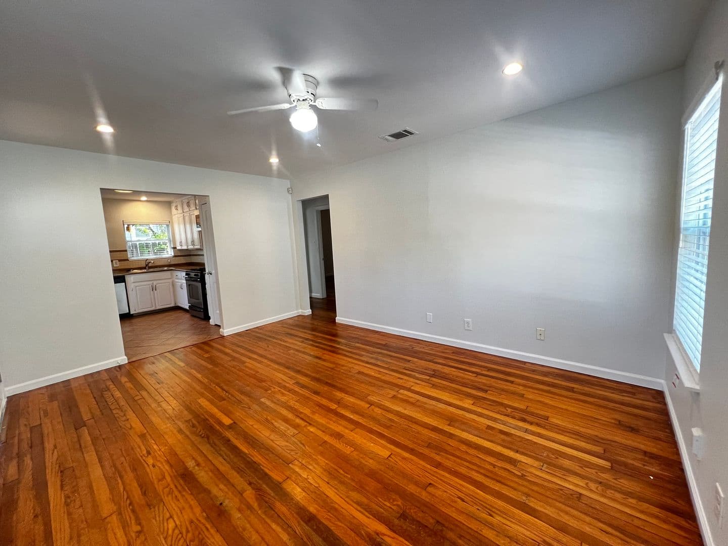 Austin House: 2006 Hamilton Ave