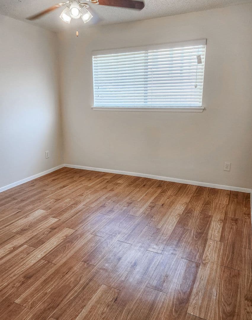 Austin Apartment: 924 E. Dean Keeton Street
