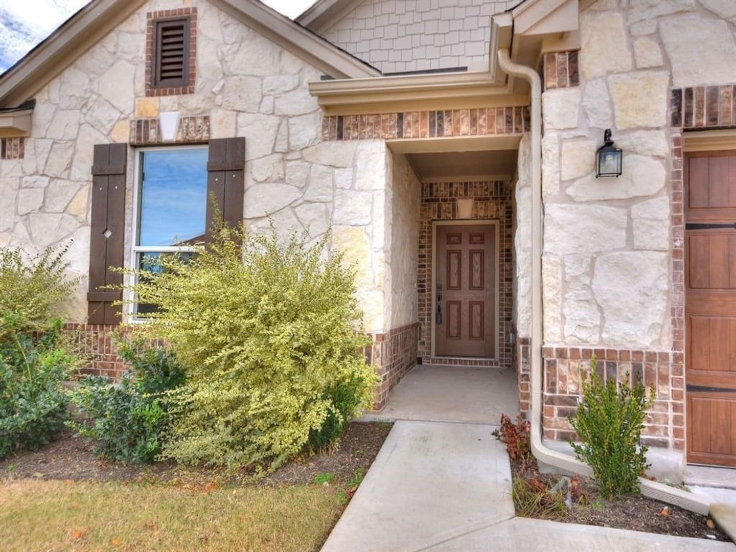 Leander House: 1432 Macfarland Street