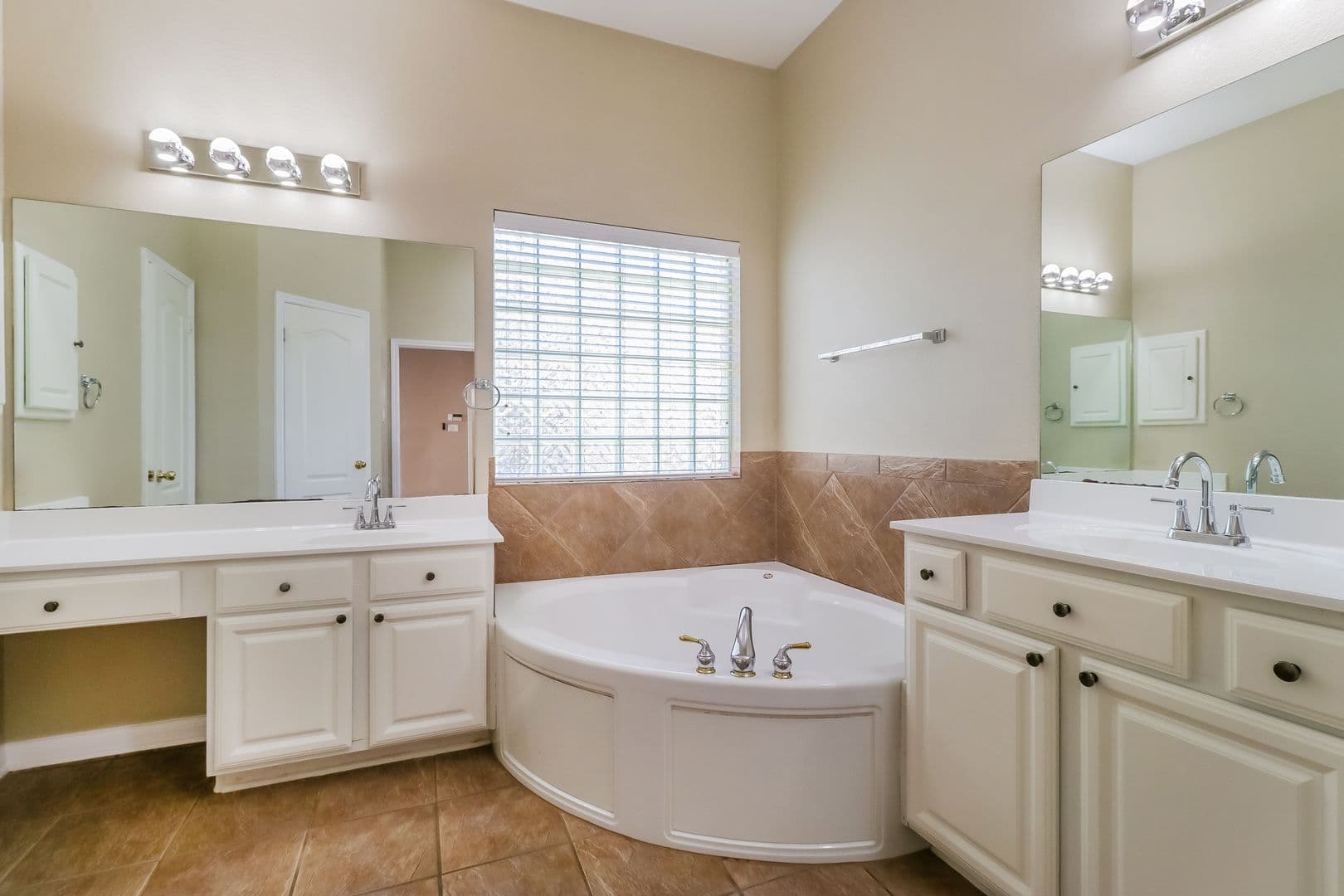 Austin House: 13309 Glacier Falls Ct