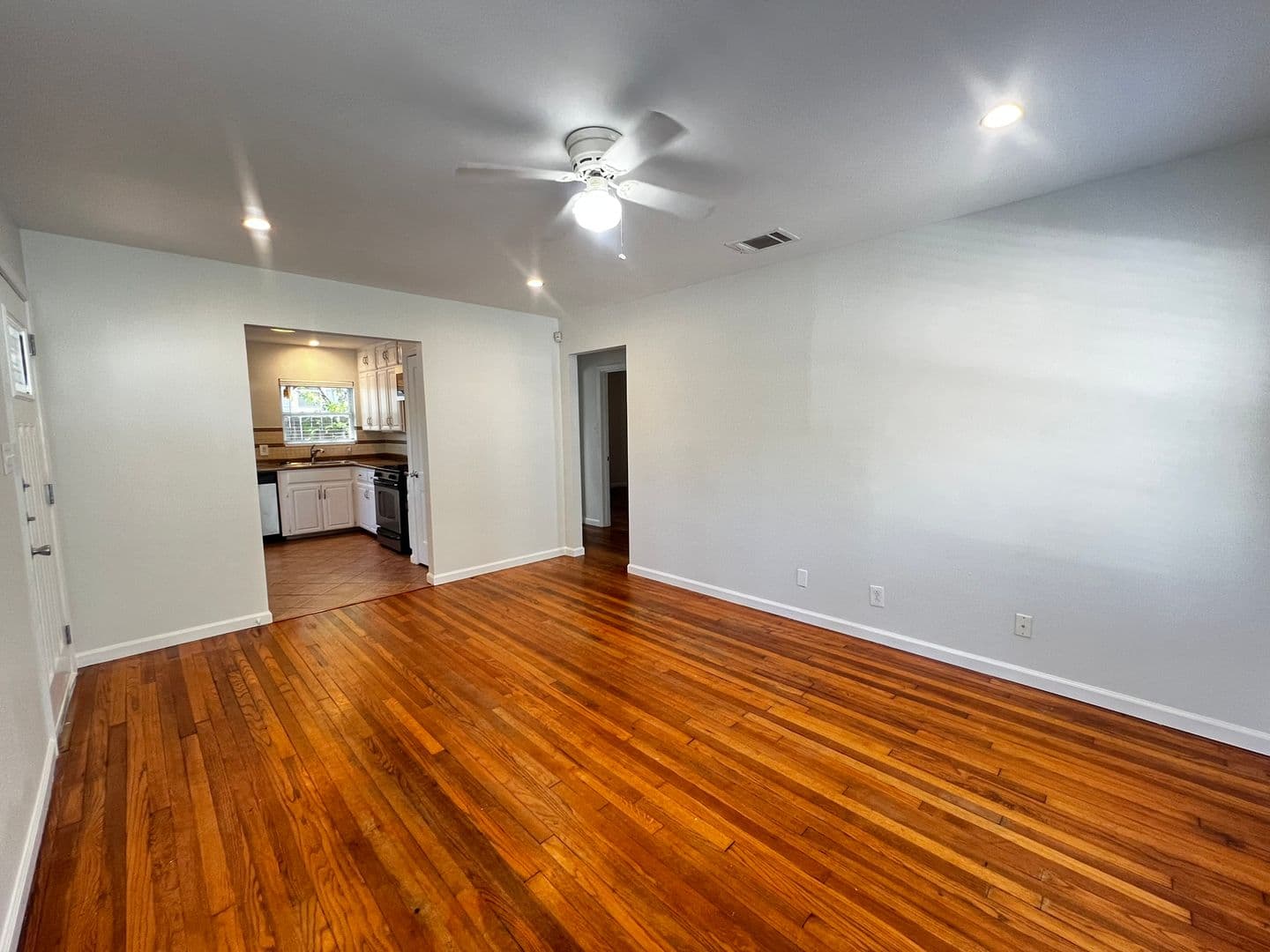 Austin House: 2006 Hamilton Ave