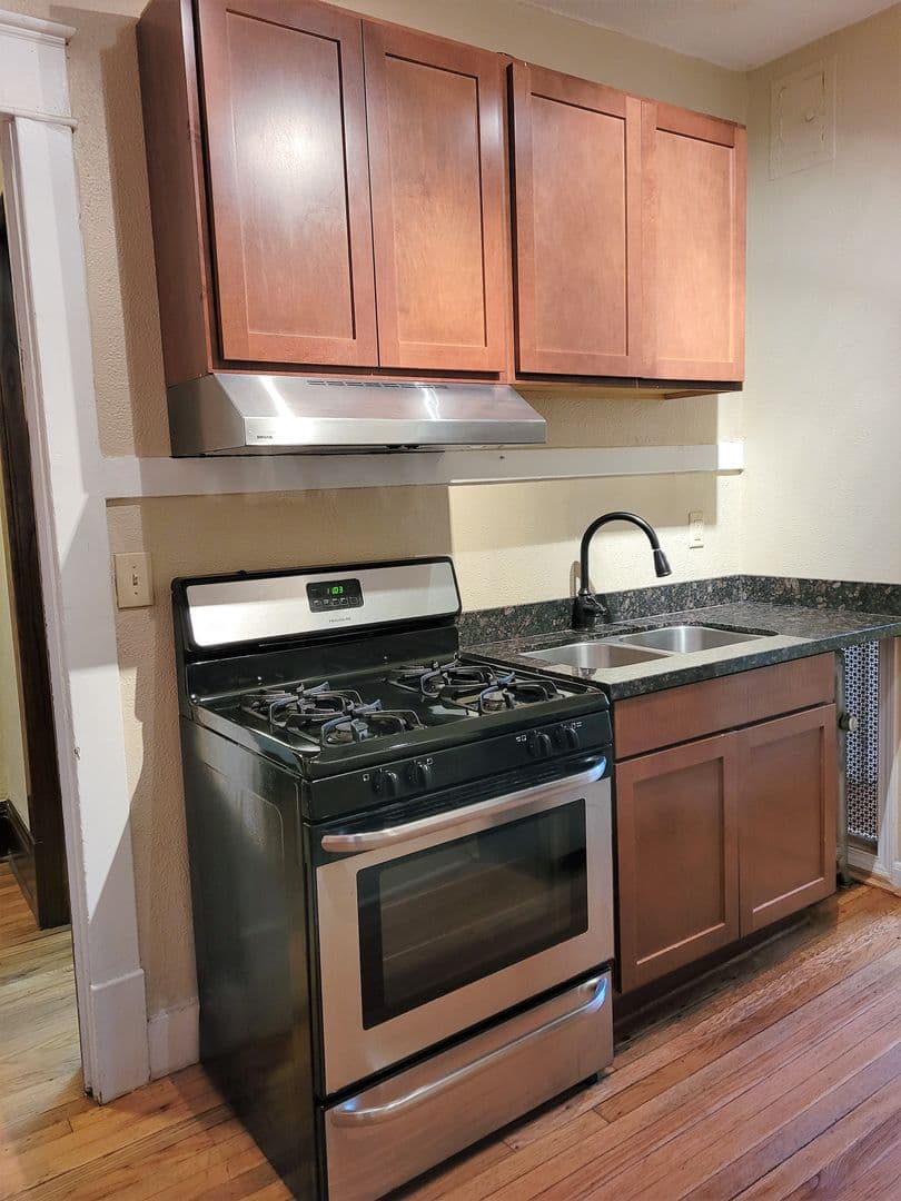 St Paul Apartment: 508 FRY STREET