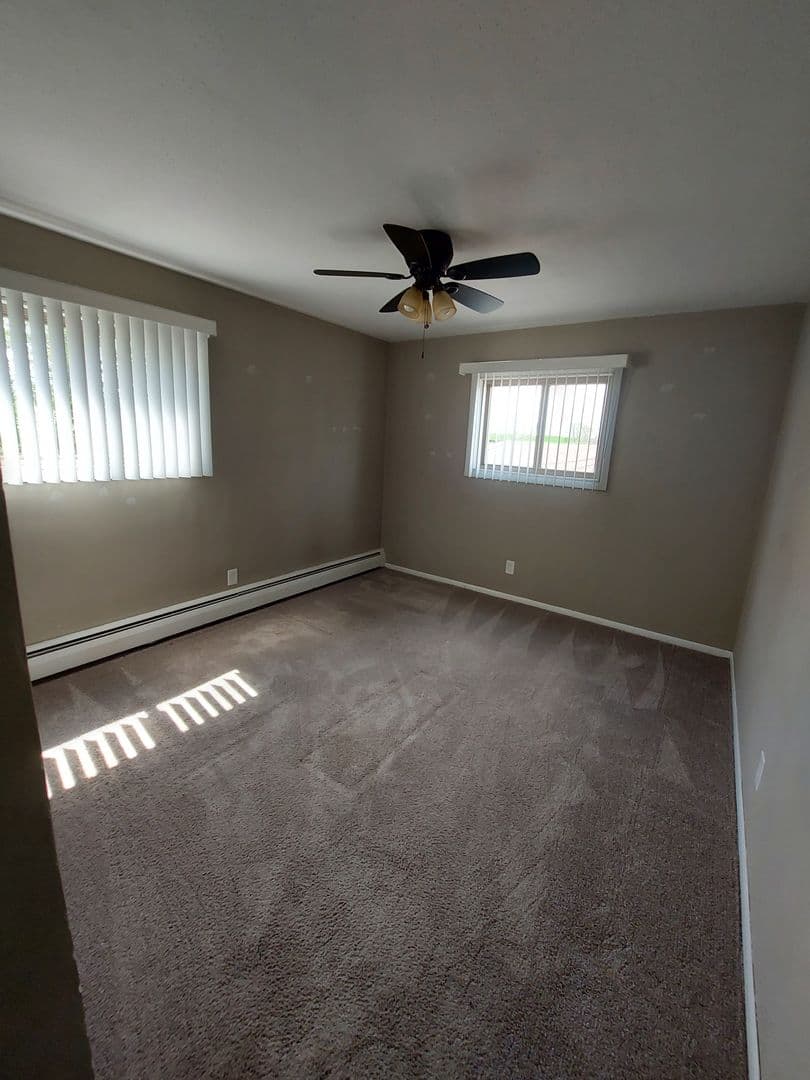 St Paul Apartment: 441 Lynnhurst Ave West