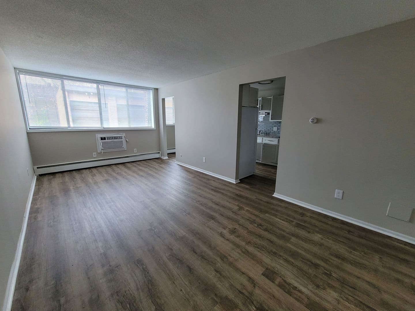 St. Paul Apartment: 1365 North Eustis Street