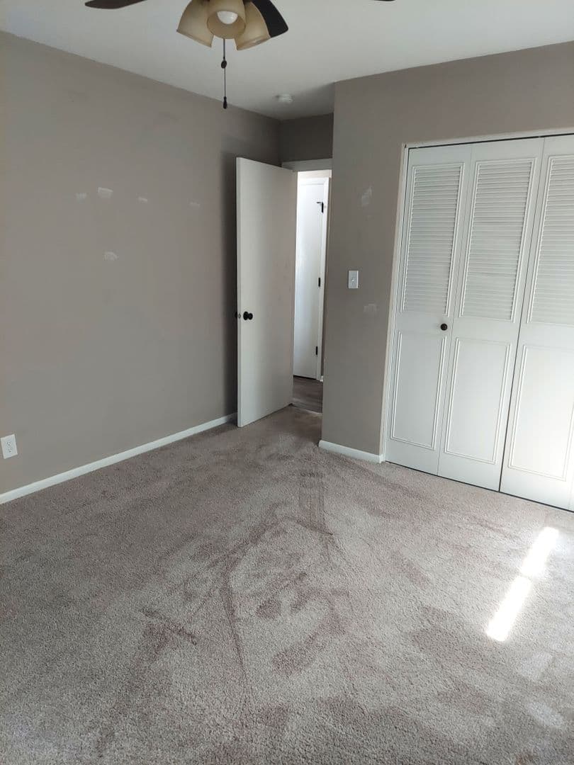 St Paul Apartment: 441 Lynnhurst Ave West