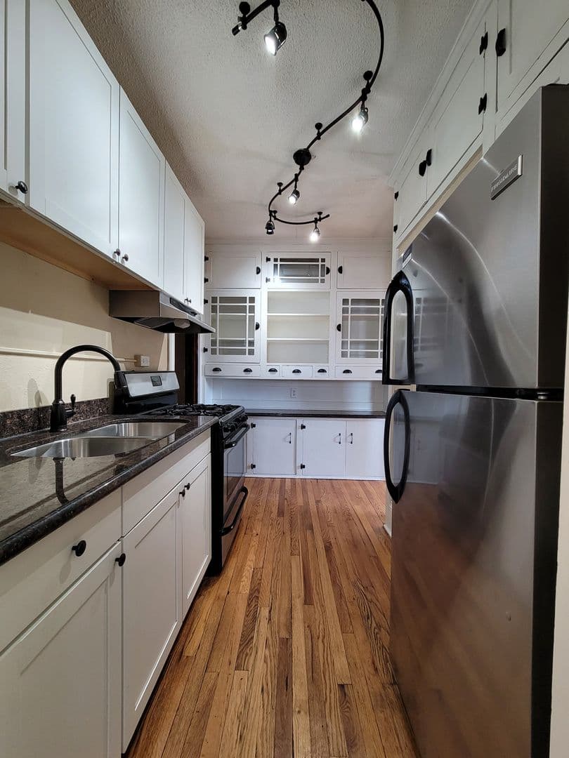 St Paul Apartment: 508 FRY STREET